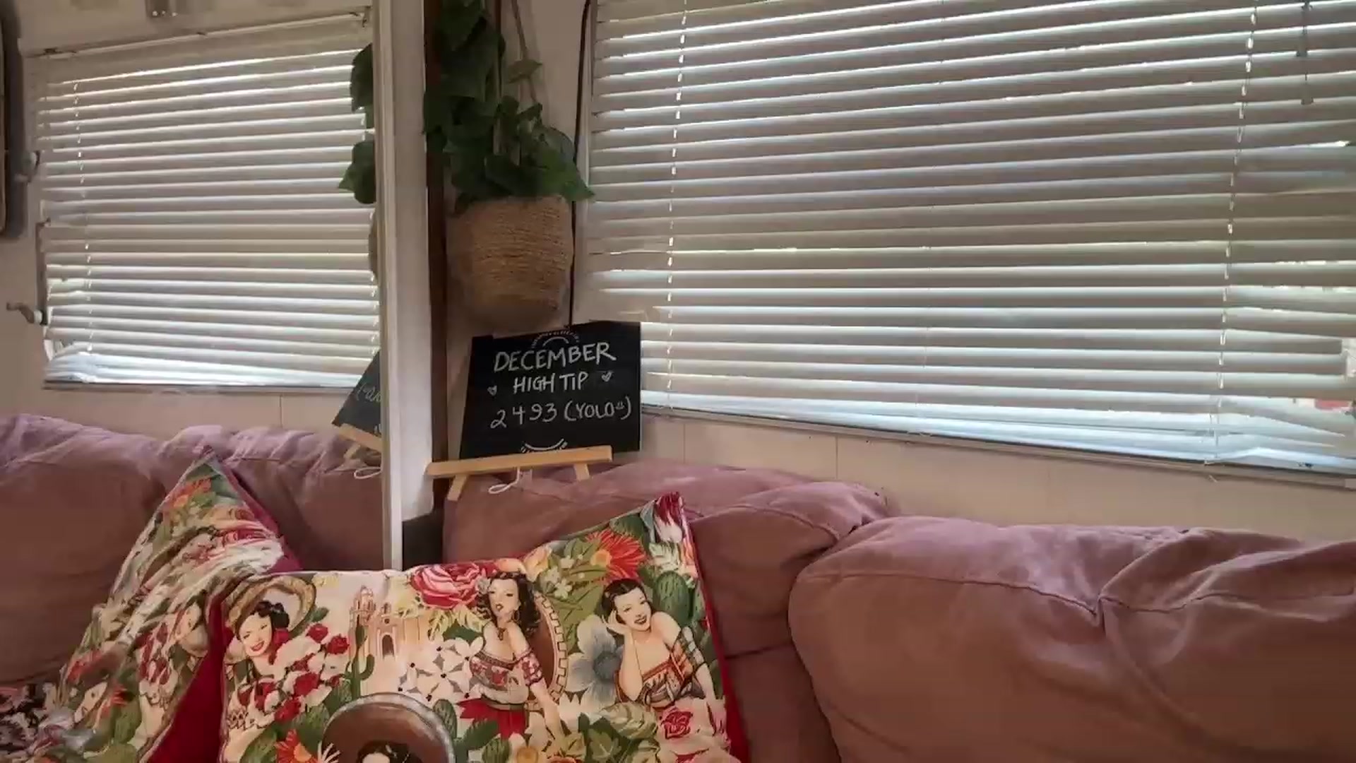 Gallery image thumbnail from Alt_Aussie's myfreecams stream on, 12/19/2023, 06:49 image 12 of 20
