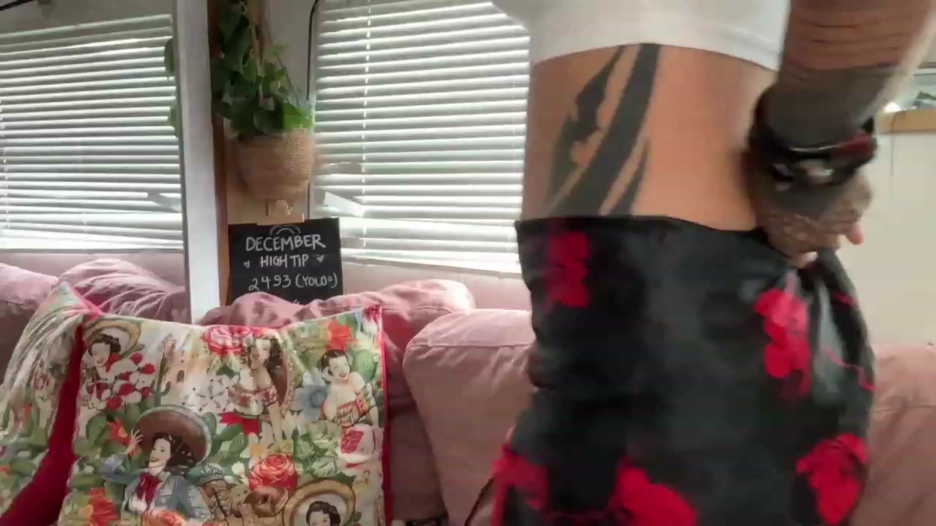 Gallery image thumbnail from Alt_Aussie's myfreecams stream on, 12/20/2023, 05:31 image 14 of 20