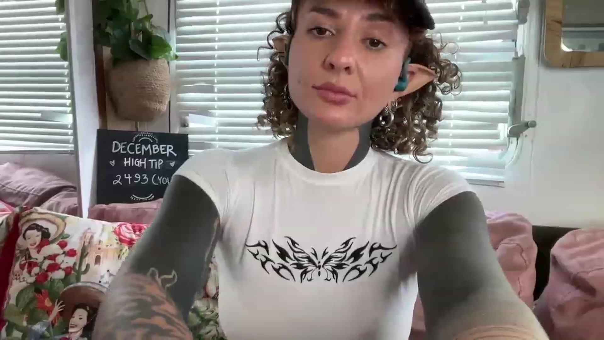 Gallery image thumbnail from Alt_Aussie's myfreecams stream on, 12/20/2023, 08:06 image 9 of 20