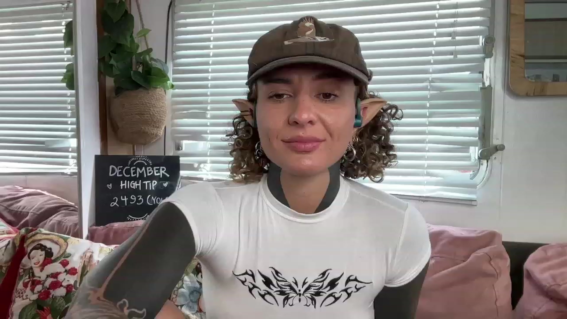 Gallery image thumbnail from Alt_Aussie's myfreecams stream on, 12/20/2023, 08:06 image 14 of 20