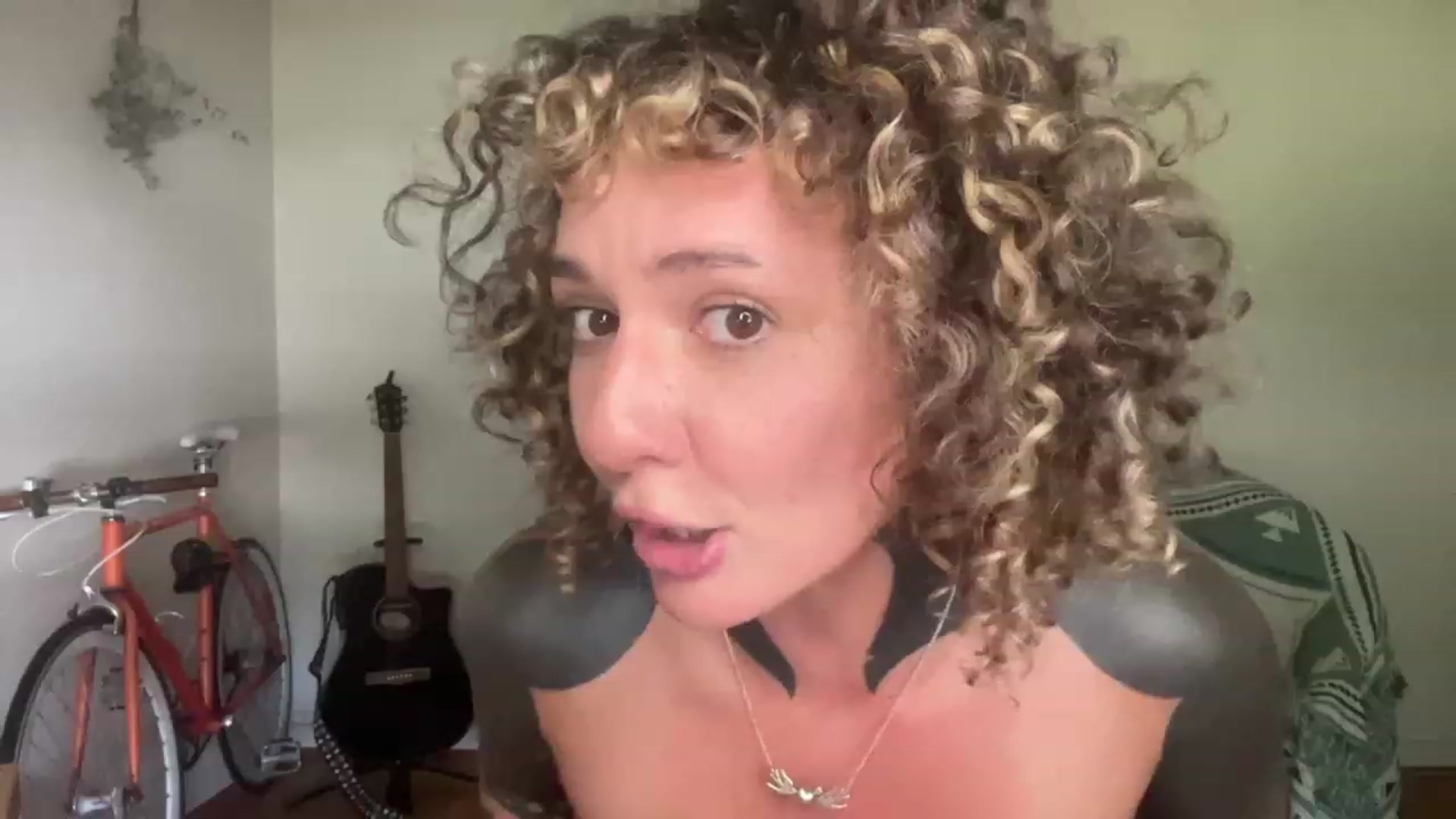 Gallery image thumbnail from Alt_Aussie's myfreecams stream on, 12/27/2023, 05:46 image 12 of 20