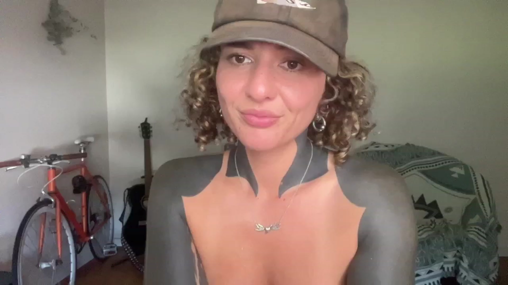 Gallery image thumbnail from Alt_Aussie's myfreecams stream on, 12/27/2023, 07:37 image 18 of 20
