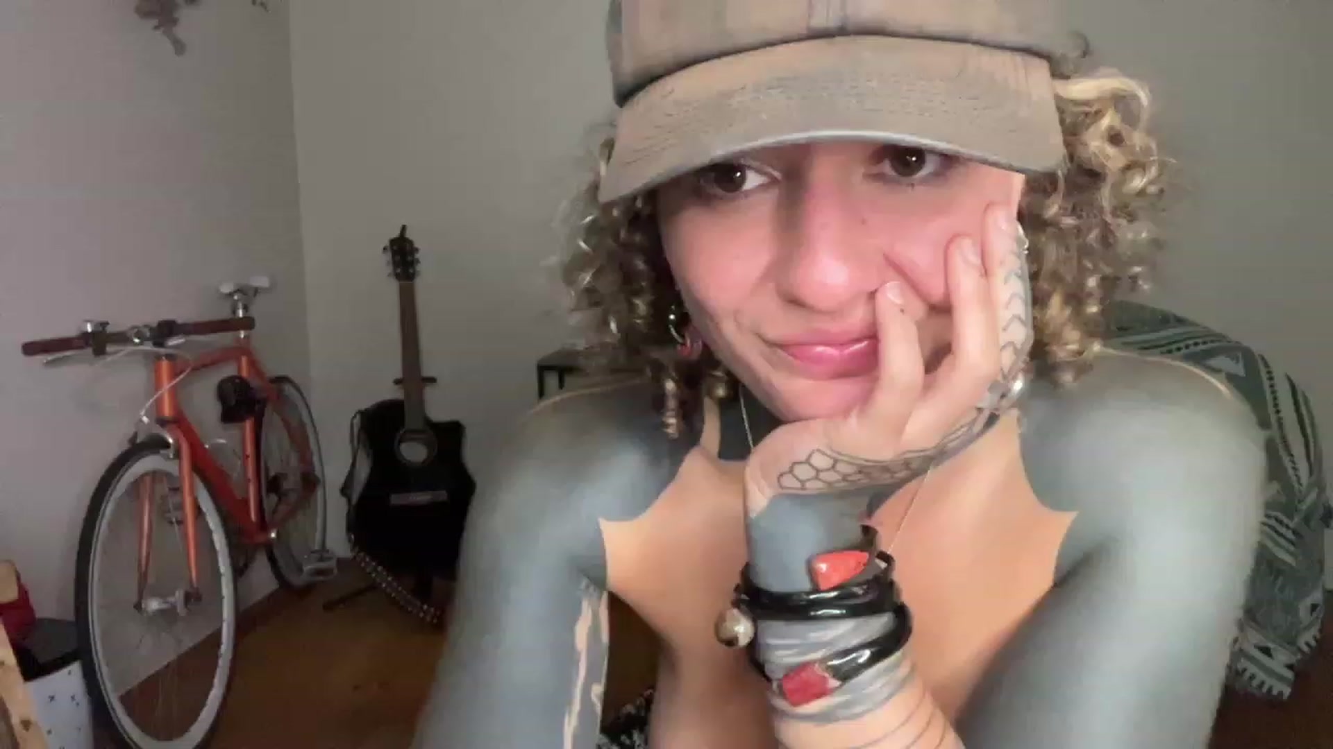 Gallery image thumbnail from Alt_Aussie's myfreecams stream on, 12/27/2023, 11:51 image 19 of 20