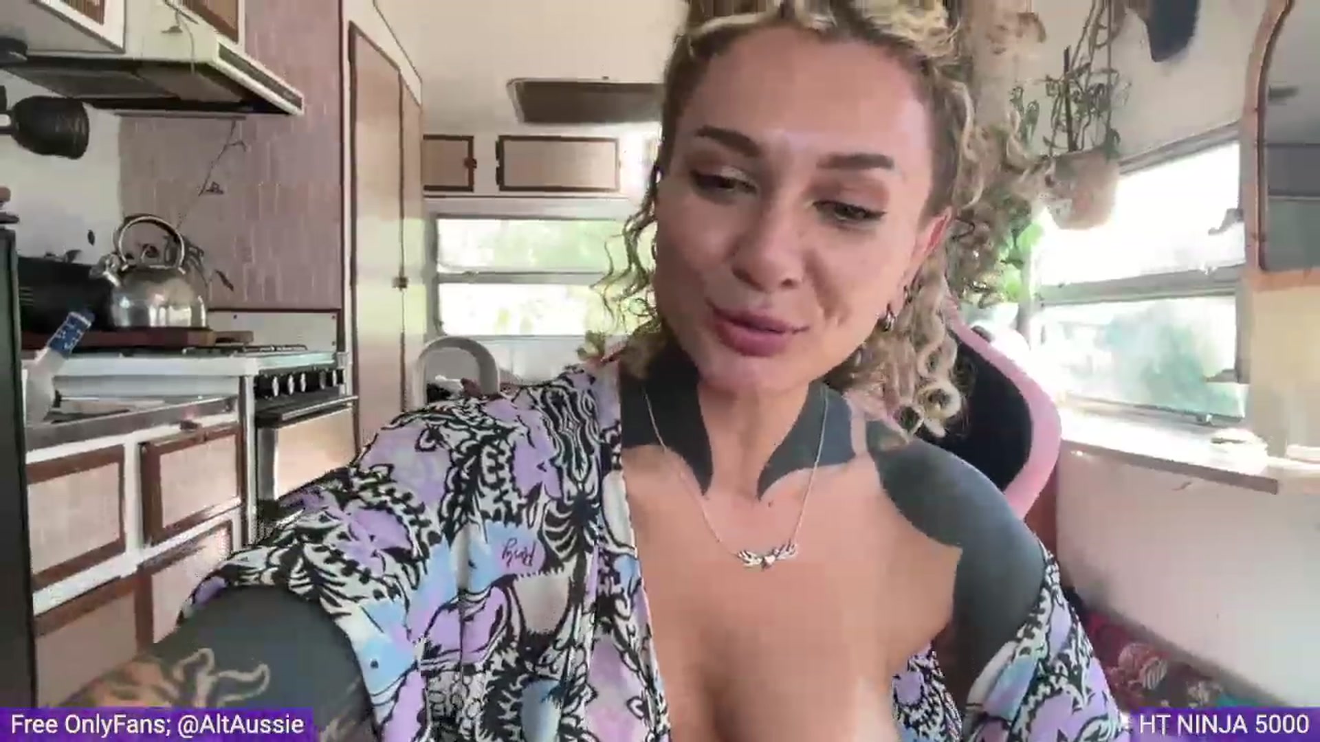 Gallery image thumbnail from Alt_Aussie's myfreecams stream on, 02/28/2024, 07:22 image 19 of 20