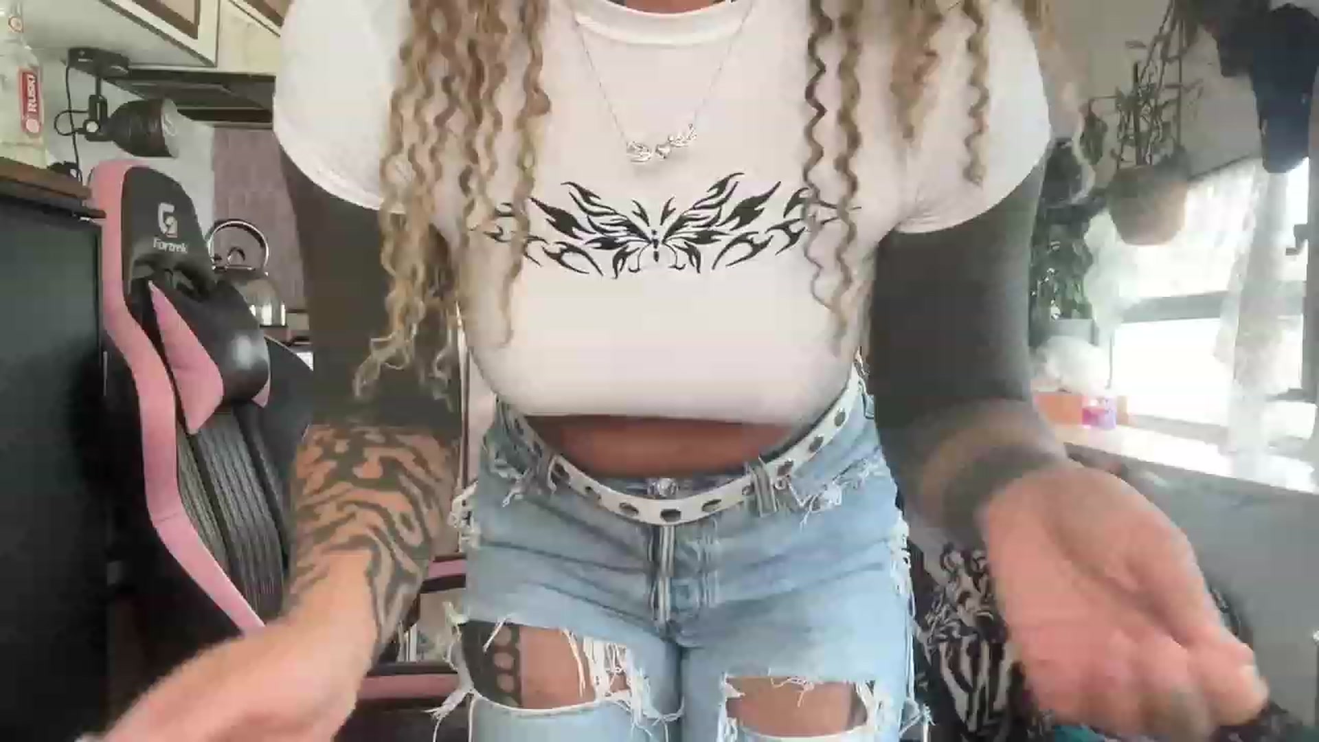 Gallery image thumbnail from Alt_Aussie's myfreecams stream on, 03/02/2024, 02:59 image 15 of 20
