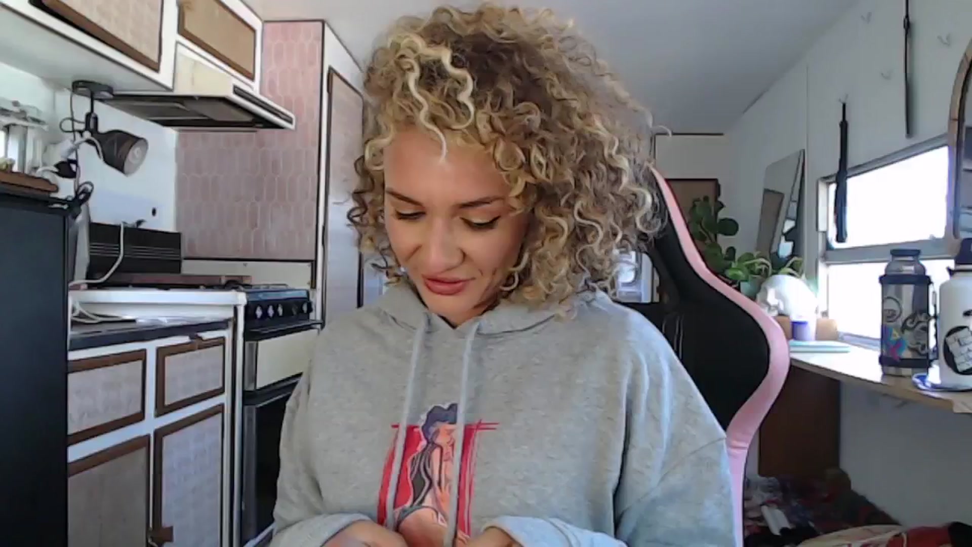 Gallery image thumbnail from Alt_Aussie's myfreecams stream on, 03/21/2024, 04:29 image 6 of 20