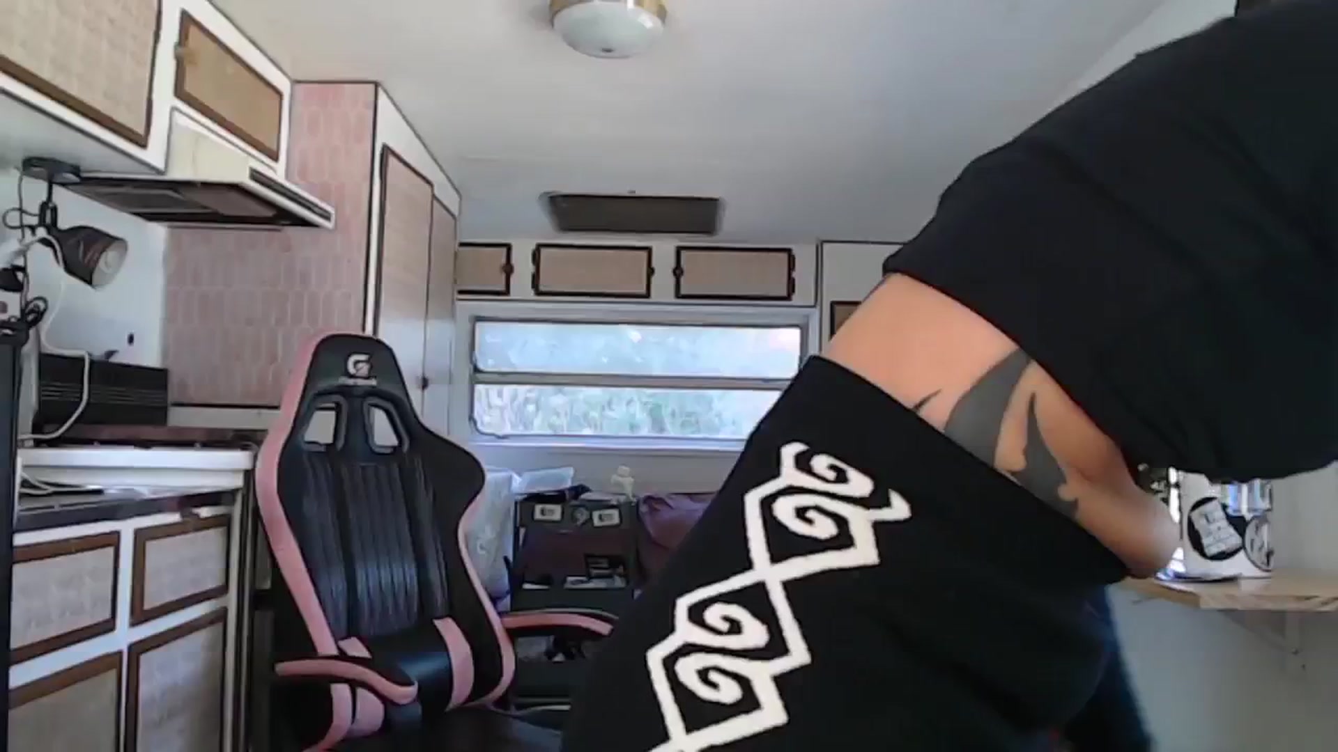 Gallery image thumbnail from Alt_Aussie's myfreecams stream on, 03/21/2024, 04:29 image 10 of 20