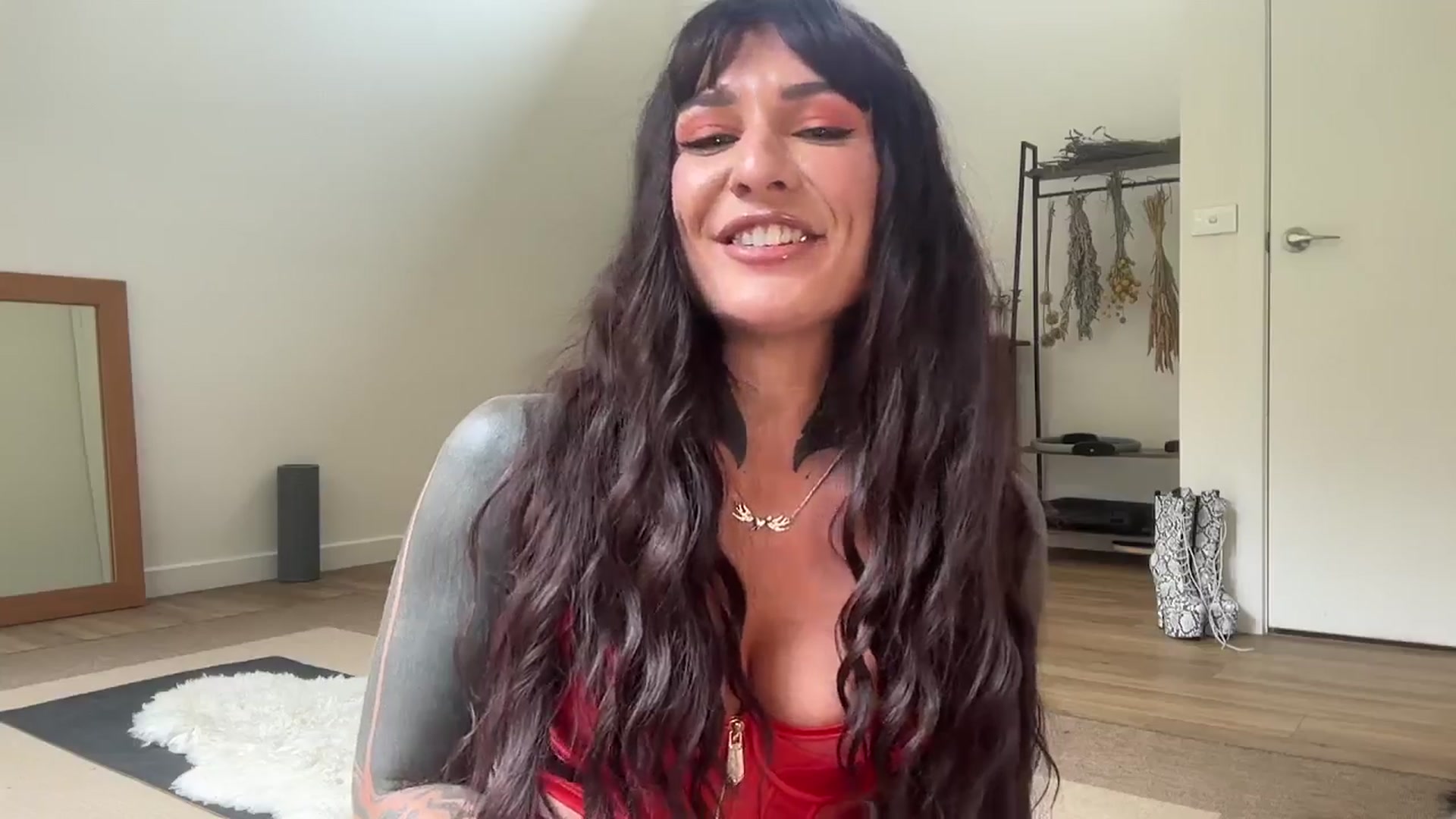 Gallery image thumbnail from Alt_Aussie's myfreecams stream on, 03/26/2024, 02:47 image 18 of 20
