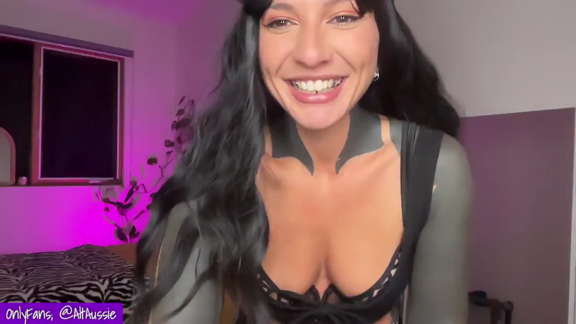 Gallery image thumbnail from Alt_Aussie's myfreecams stream on, 05/10/2024, 09:16 image 11 of 20
