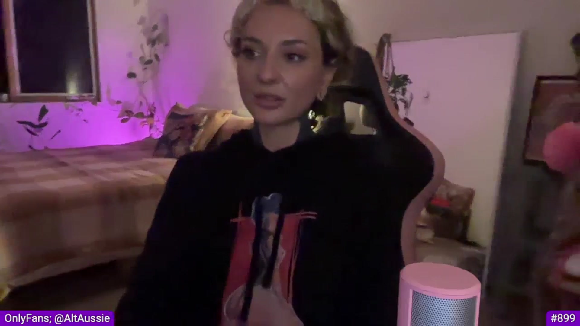 Gallery image thumbnail from Alt_Aussie's myfreecams stream on, 05/29/2024, 10:03 image 18 of 20