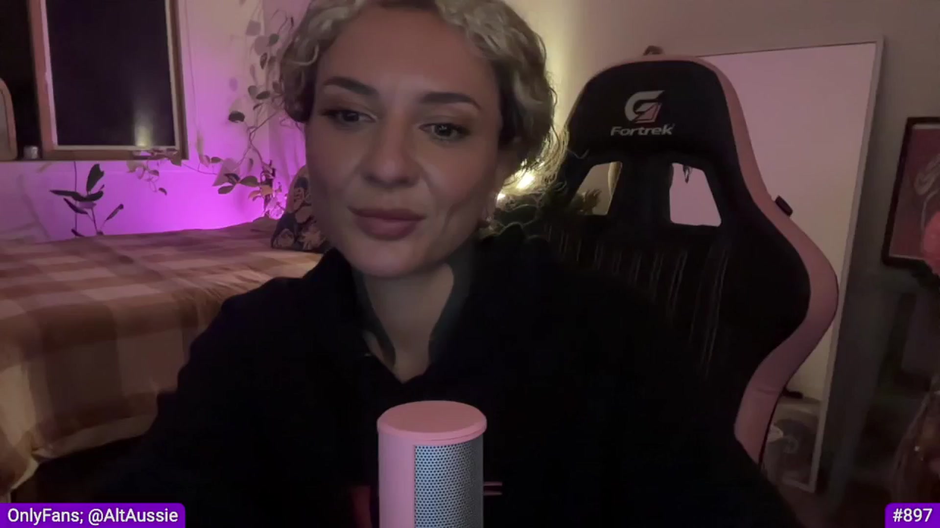 Gallery image thumbnail from Alt_Aussie's myfreecams stream on, 05/29/2024, 11:05 image 19 of 20