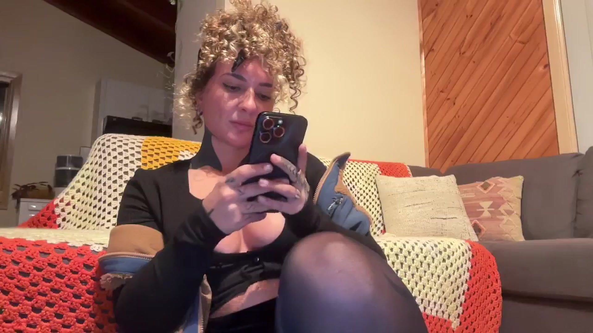 Gallery image thumbnail from Alt_Aussie's myfreecams stream on, 07/12/2024, 09:14 image 20 of 20