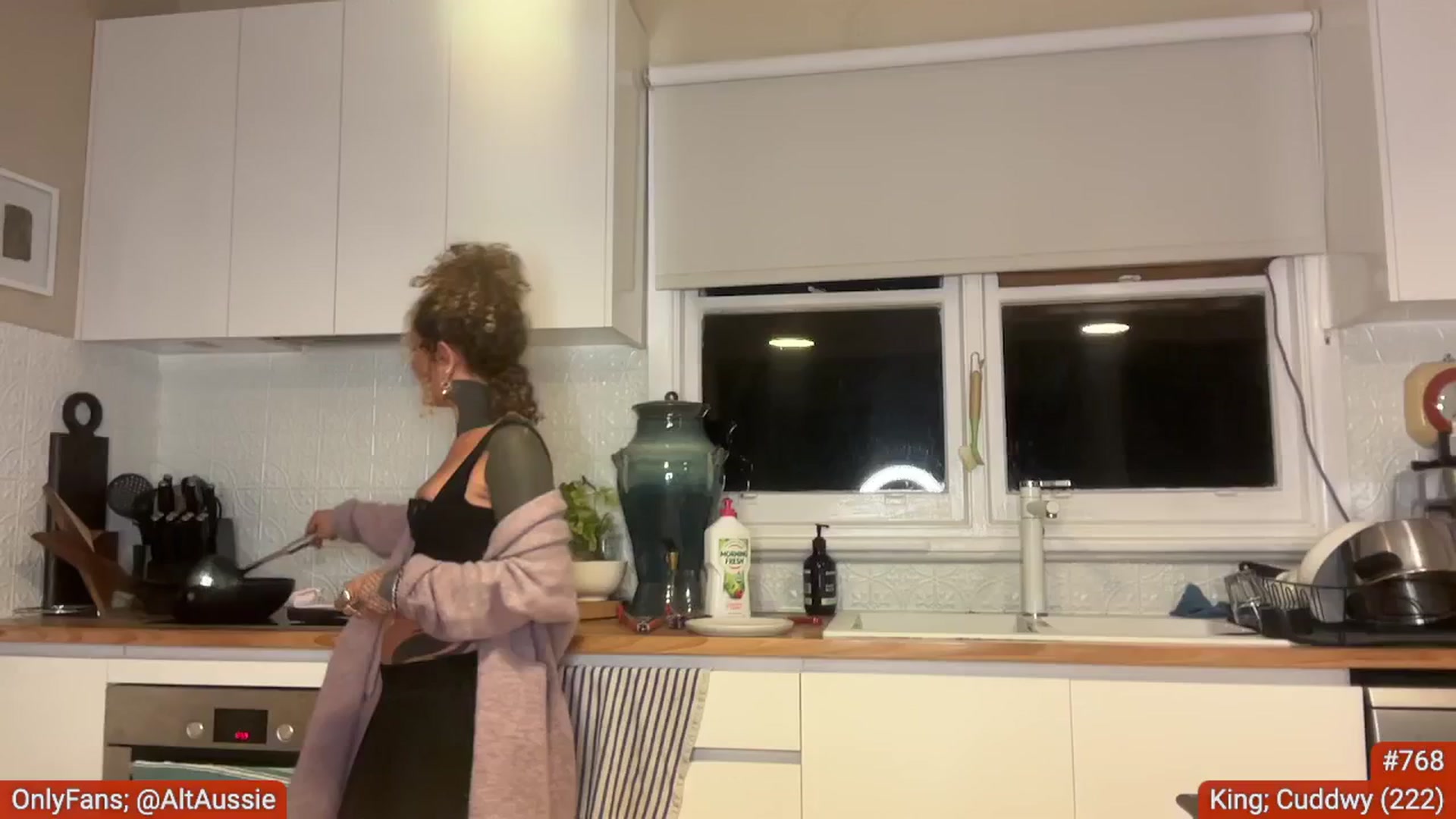 Gallery image thumbnail from Alt_Aussie's myfreecams stream on, 08/31/2024, 10:14 image 10 of 20