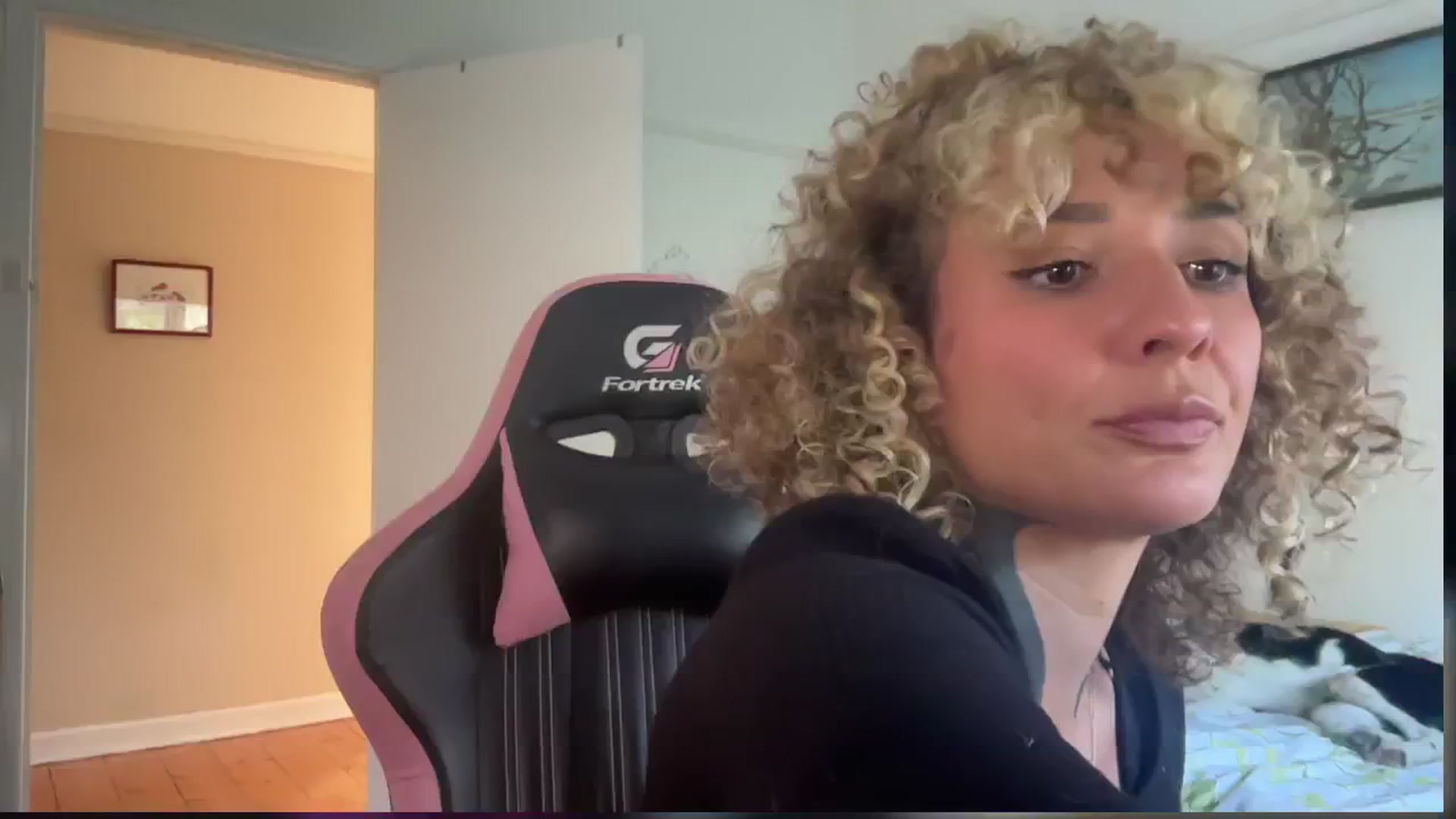 Gallery image thumbnail from Alt_Aussie's myfreecams stream on, 09/10/2024, 07:17 image 9 of 20