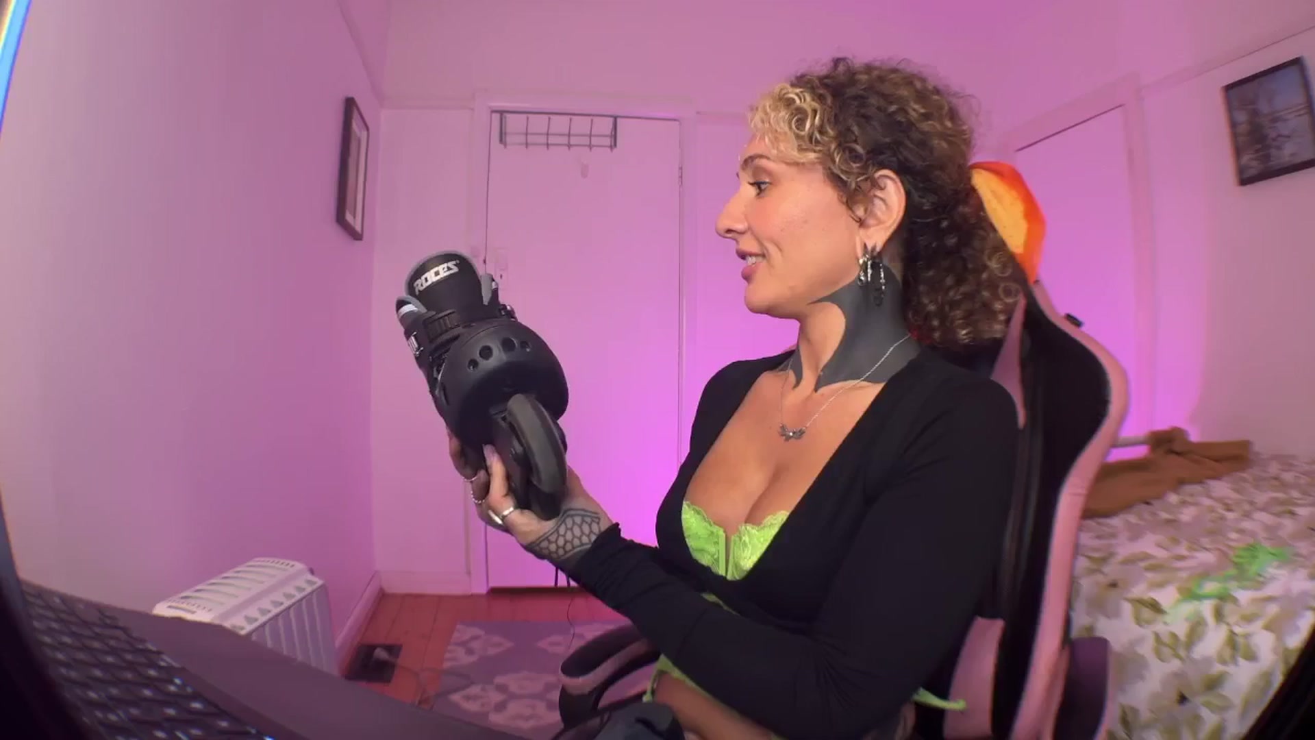 Gallery image thumbnail from Alt_Aussie's myfreecams stream on, 09/20/2024, 08:38 image 12 of 20