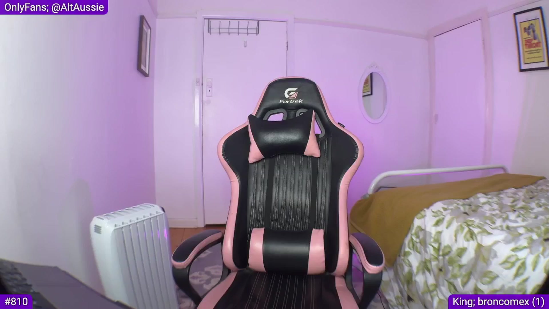 Gallery image thumbnail from Alt_Aussie's myfreecams stream on, 10/04/2024, 08:02 image 2 of 20