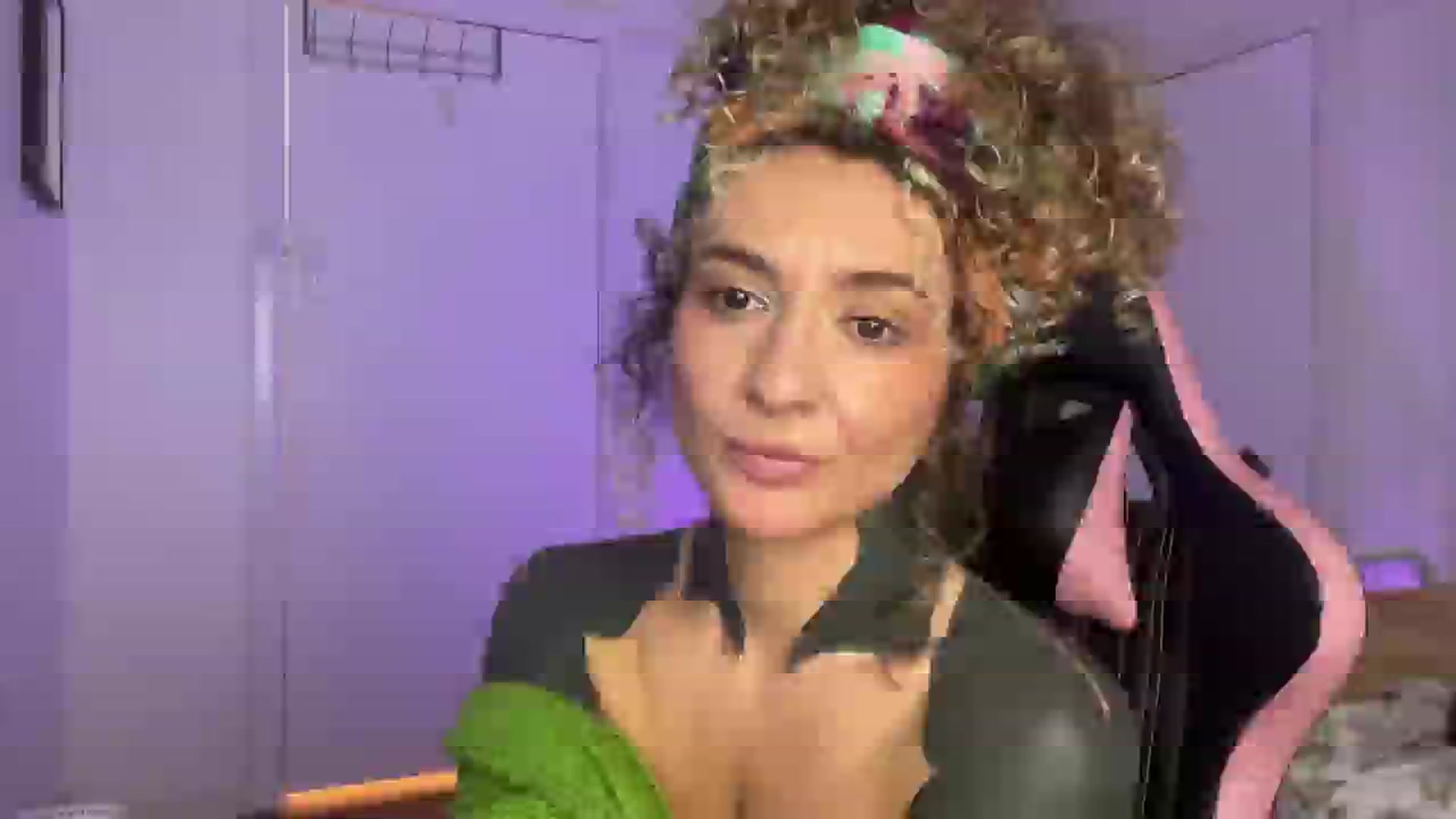 Gallery image thumbnail from Alt_Aussie's myfreecams stream on, 10/10/2024, 07:15 image 12 of 20