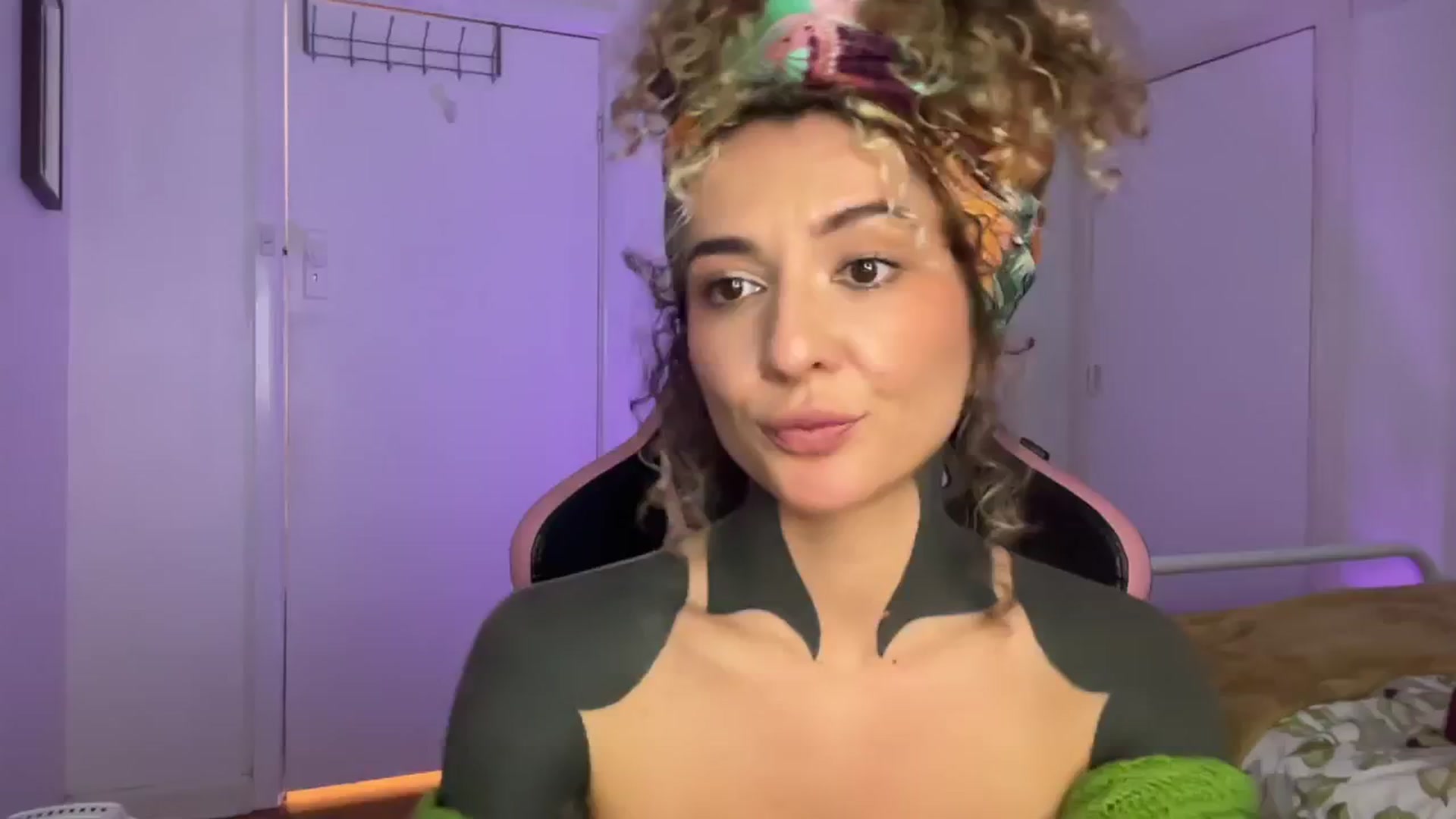 Gallery image thumbnail from Alt_Aussie's myfreecams stream on, 10/10/2024, 07:15 image 10 of 20