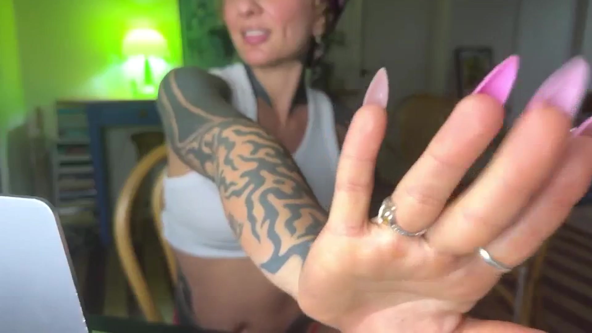 Gallery image thumbnail from Alt_Aussie's myfreecams stream on, 11/28/2024, 09:39 image 3 of 20