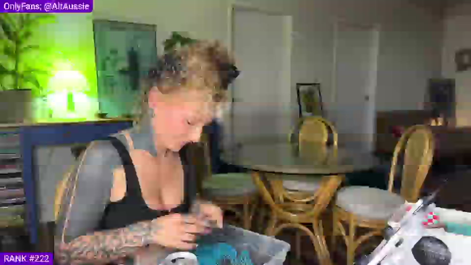 Gallery image thumbnail from Alt_Aussie's myfreecams stream on, 12/01/2024, 10:32 image 2 of 20