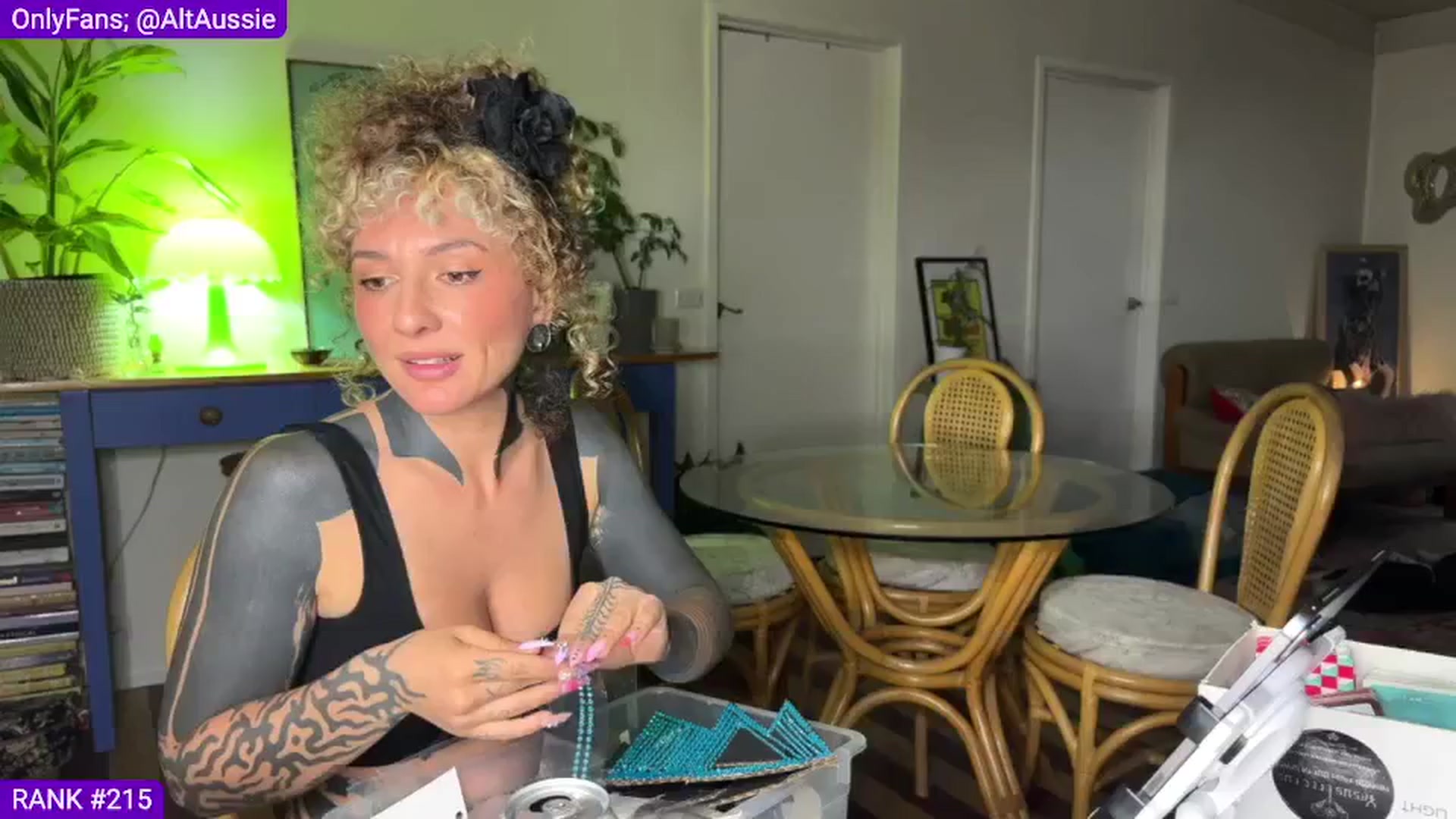 Gallery image thumbnail from Alt_Aussie's myfreecams stream on, 12/01/2024, 10:32 image 1 of 20