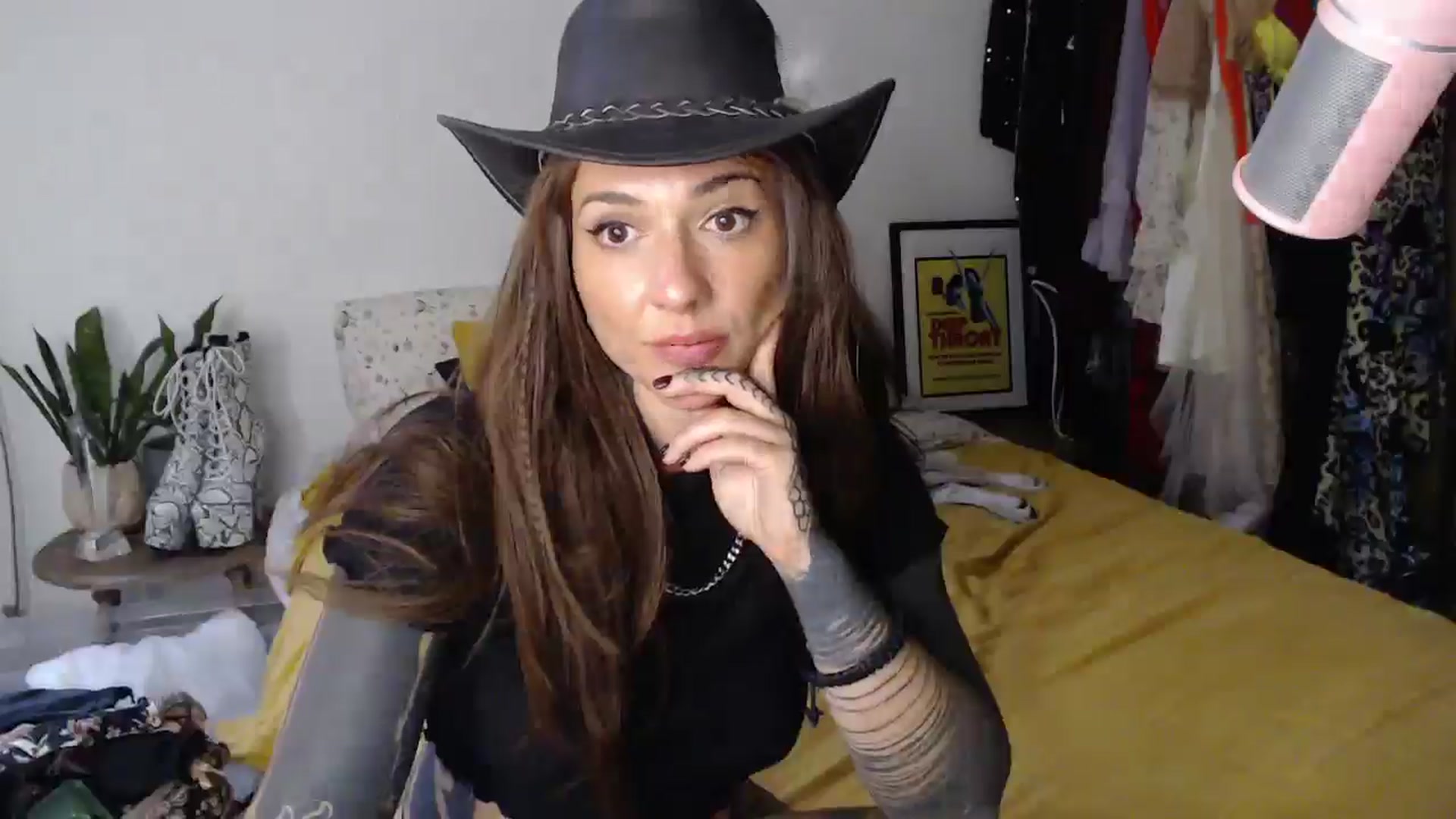 Gallery image thumbnail from Alt_Aussie's myfreecams stream on, 03/14/2025, 09:18 image 9 of 20
