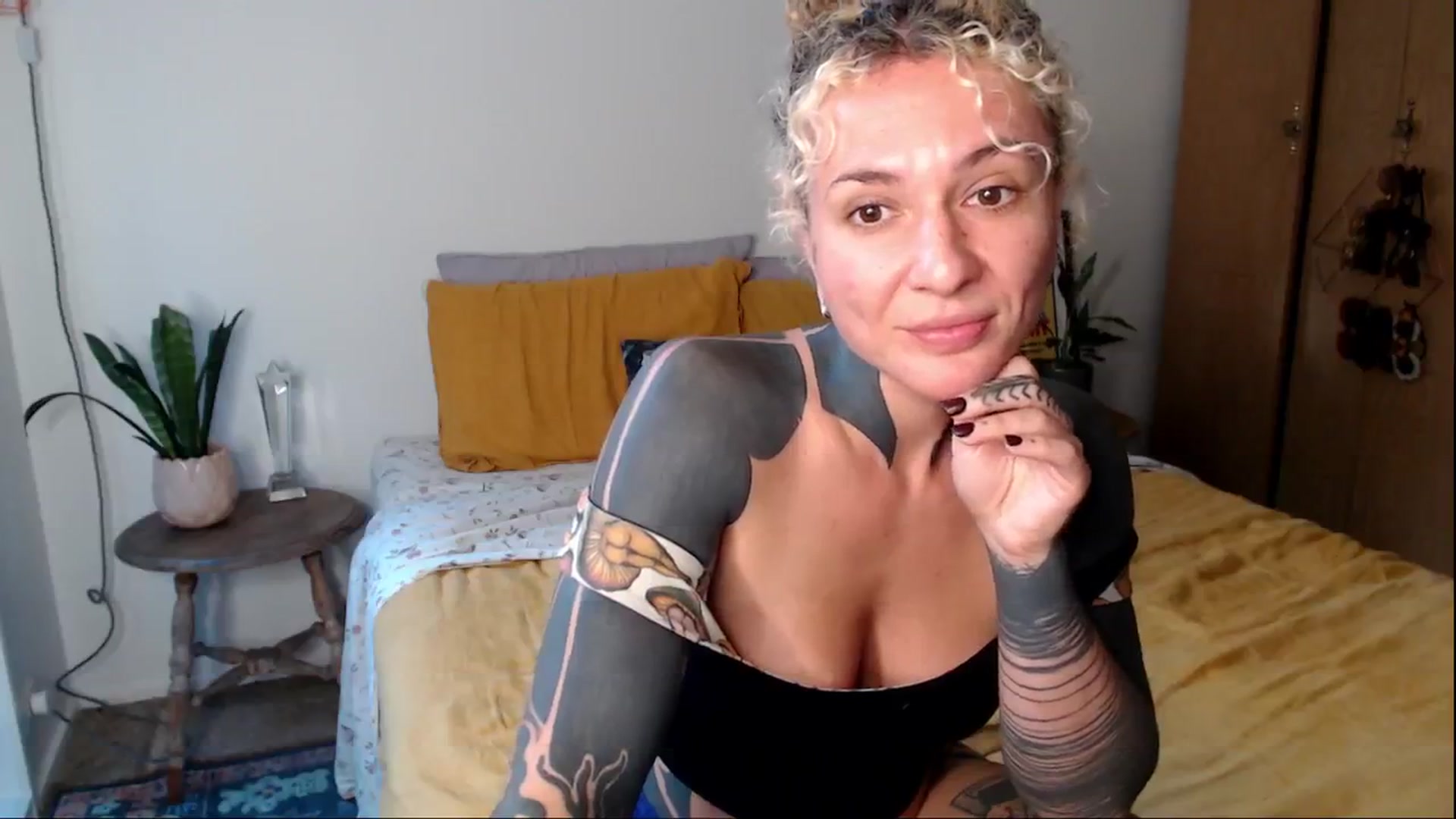 Gallery image thumbnail from Alt_Aussie's myfreecams stream on, 03/24/2025, 08:40 image 3 of 20