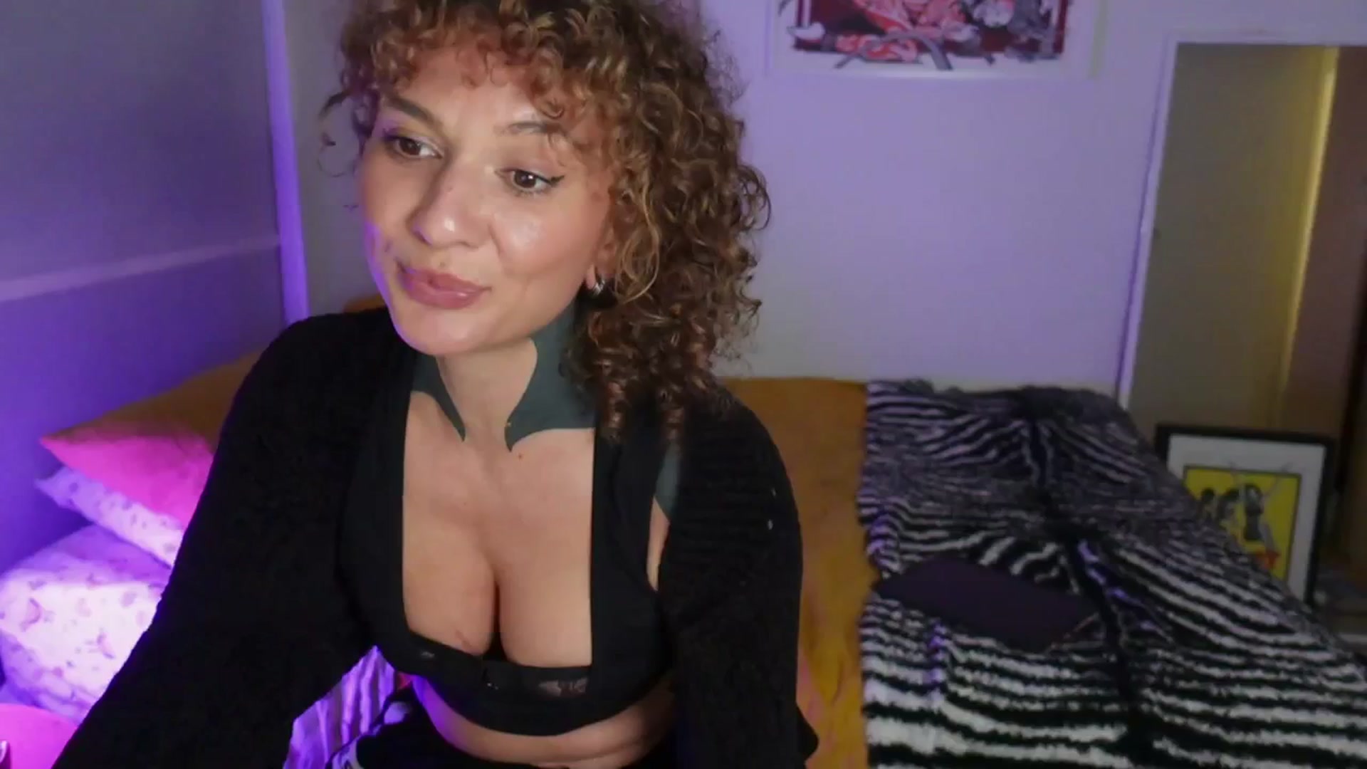 Gallery image thumbnail from Alt_Aussie's myfreecams stream on, 05/26/2025, 10:43 image 14 of 20