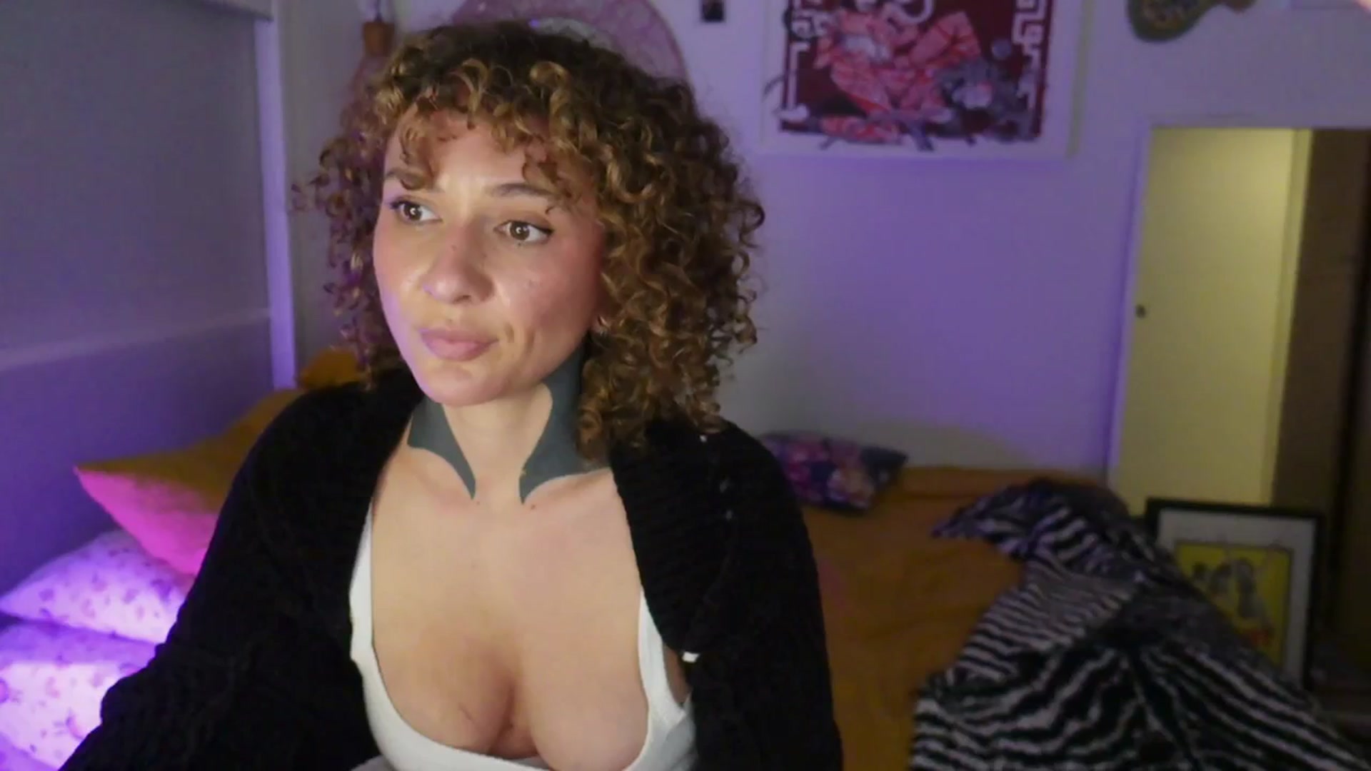 Gallery image thumbnail from Alt_Aussie's myfreecams stream on, 05/28/2025, 10:36 image 19 of 20