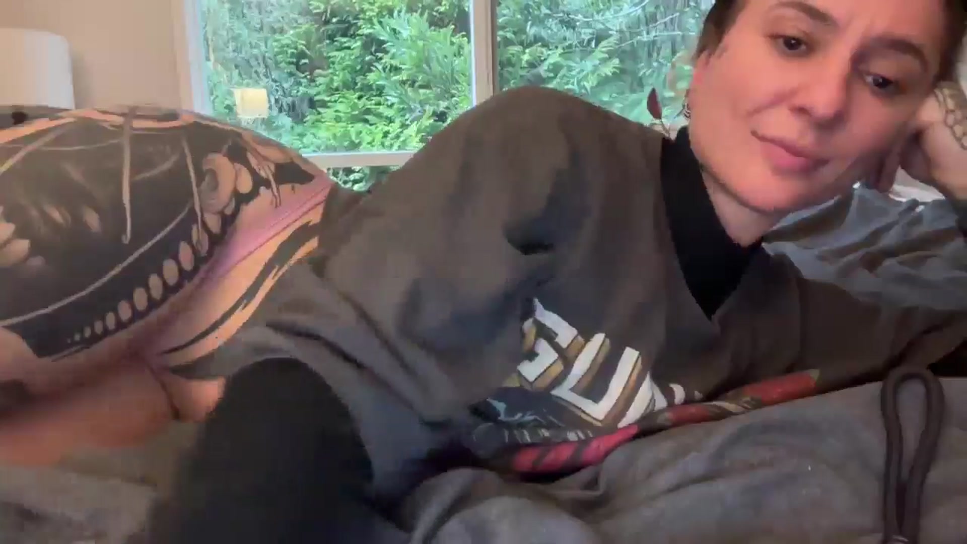 Gallery image thumbnail from Alt_Aussie's myfreecams stream on, 05/30/2025, 08:36 image 4 of 20