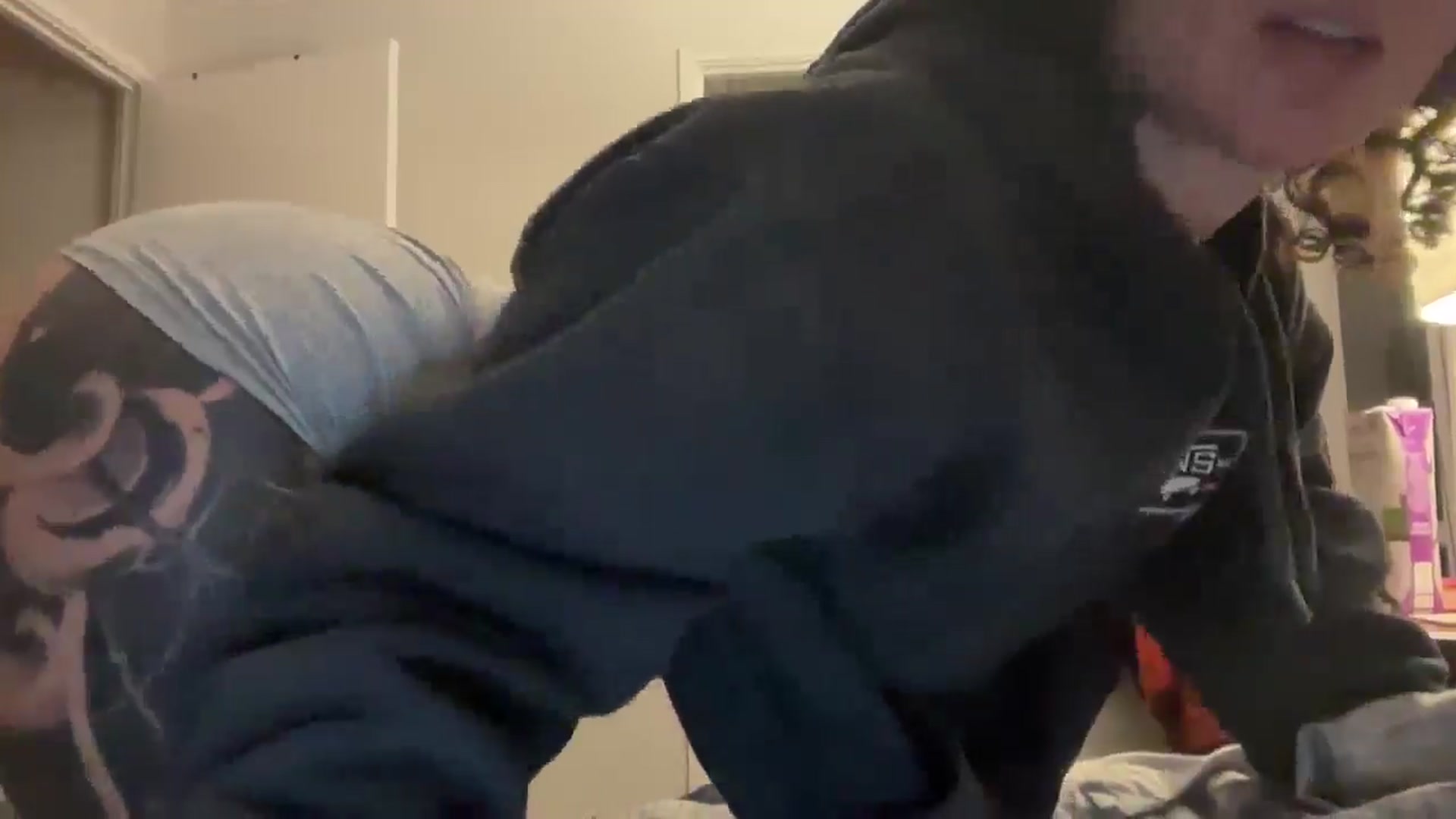 Gallery image thumbnail from Alt_Aussie's myfreecams stream on, 06/17/2025, 09:07 image 19 of 20