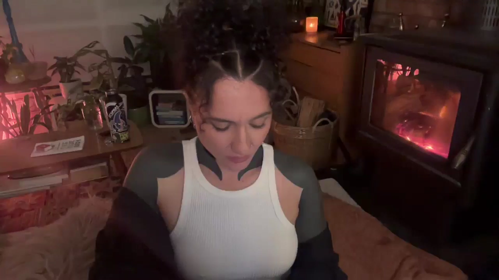 Gallery image thumbnail from Alt_Aussie's myfreecams stream on, 06/19/2025, 09:50 image 16 of 20