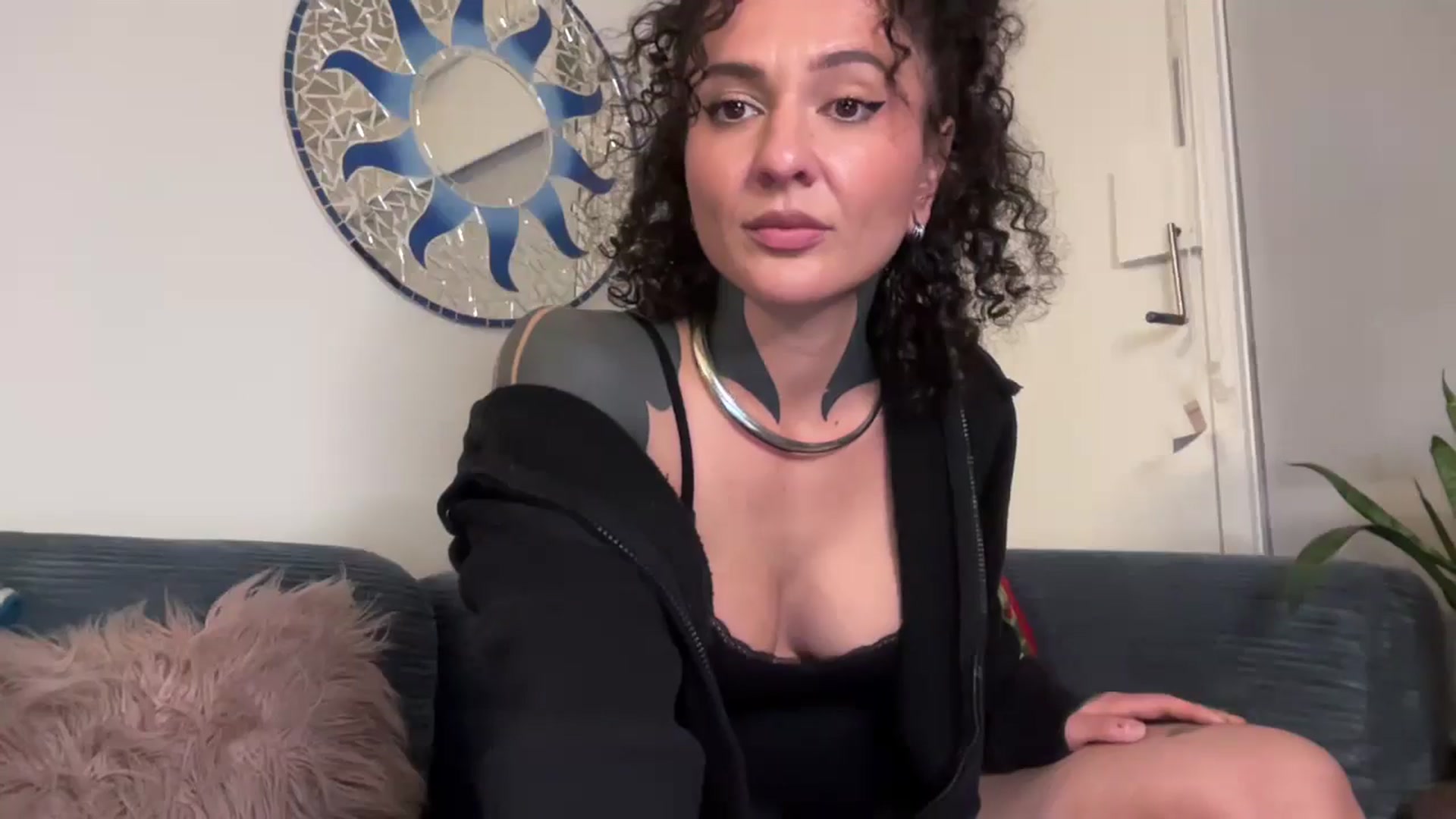 Gallery image thumbnail from Alt_Aussie's myfreecams stream on, 06/27/2025, 07:52 image 8 of 20
