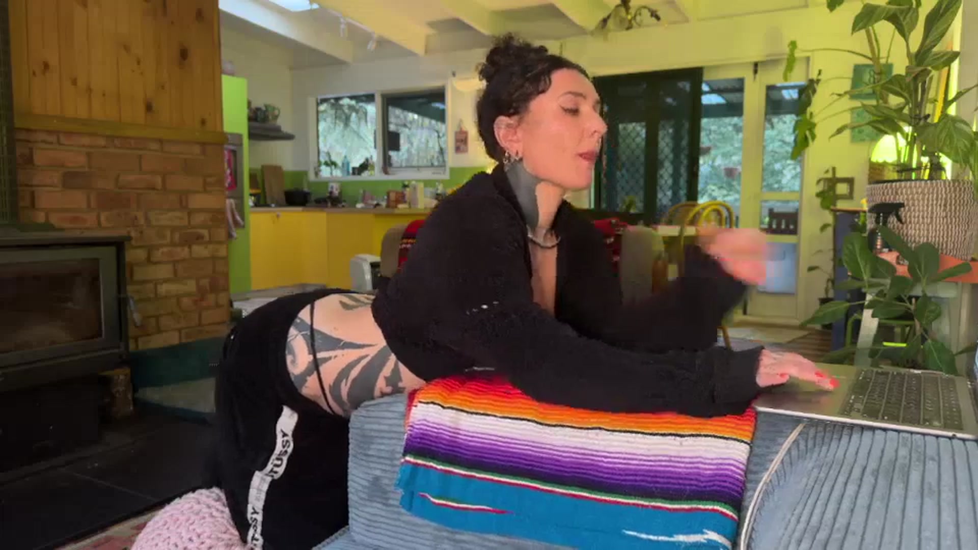 Gallery image thumbnail from Alt_Aussie's myfreecams stream on, 08/13/2025, 07:37 image 19 of 20