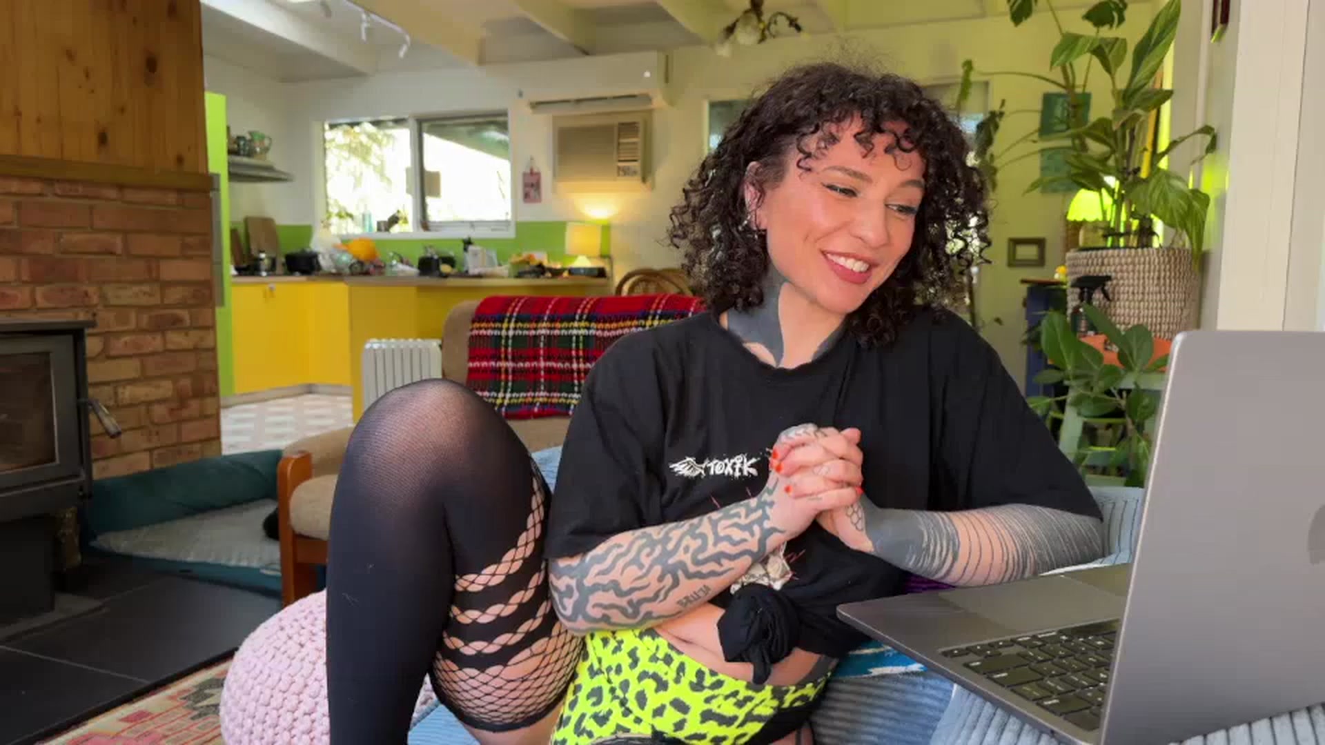 Gallery image thumbnail from Alt_Aussie's myfreecams stream on, 08/14/2025, 08:45 image 5 of 20