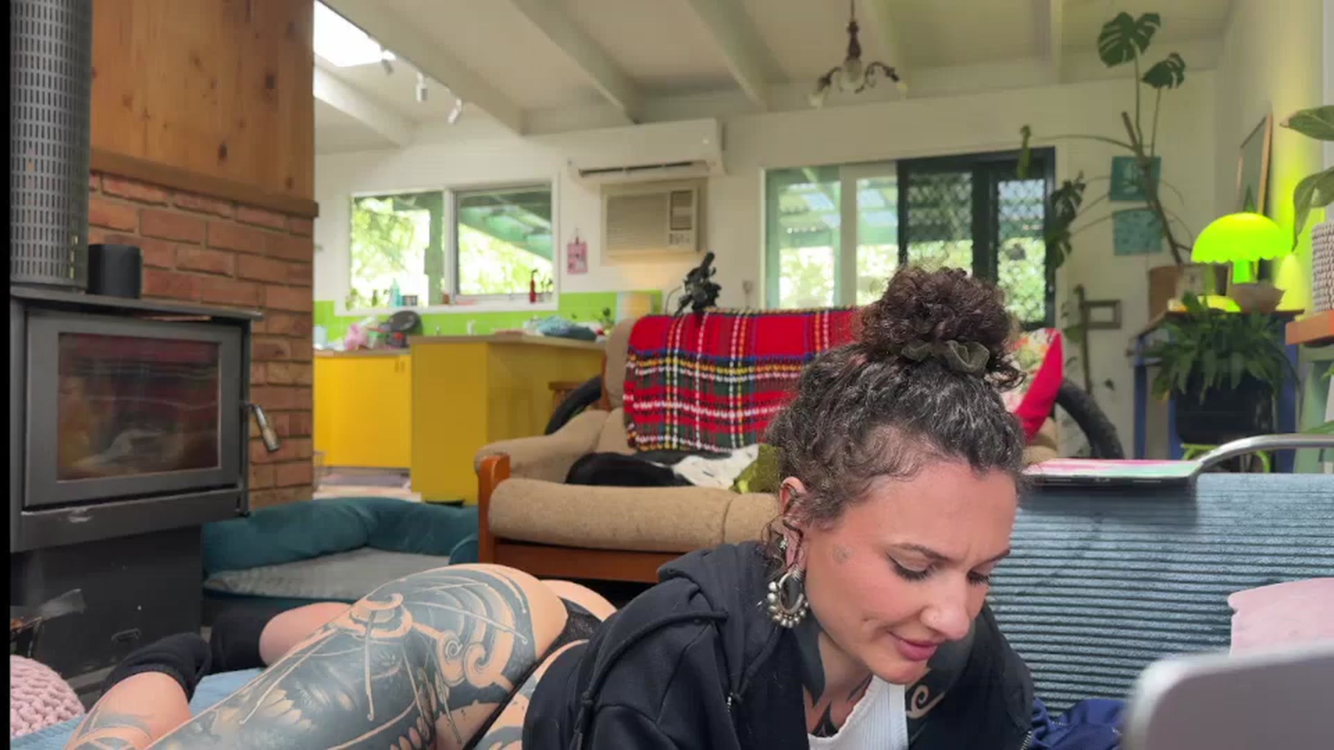 Gallery image thumbnail from Alt_Aussie's myfreecams stream on, 10/01/2025, 05:22 image 17 of 20
