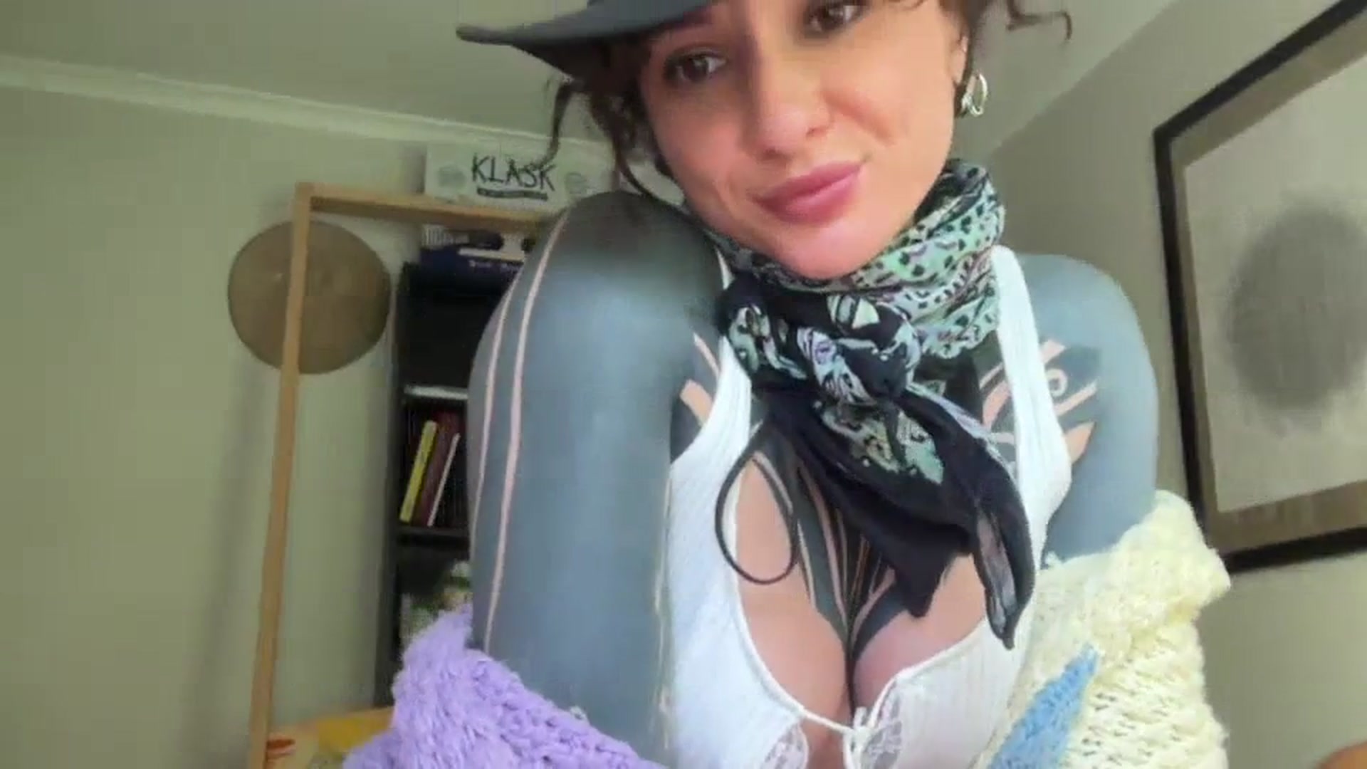Gallery image thumbnail from Alt_Aussie's myfreecams stream on, 10/20/2025, 06:55 image 14 of 20