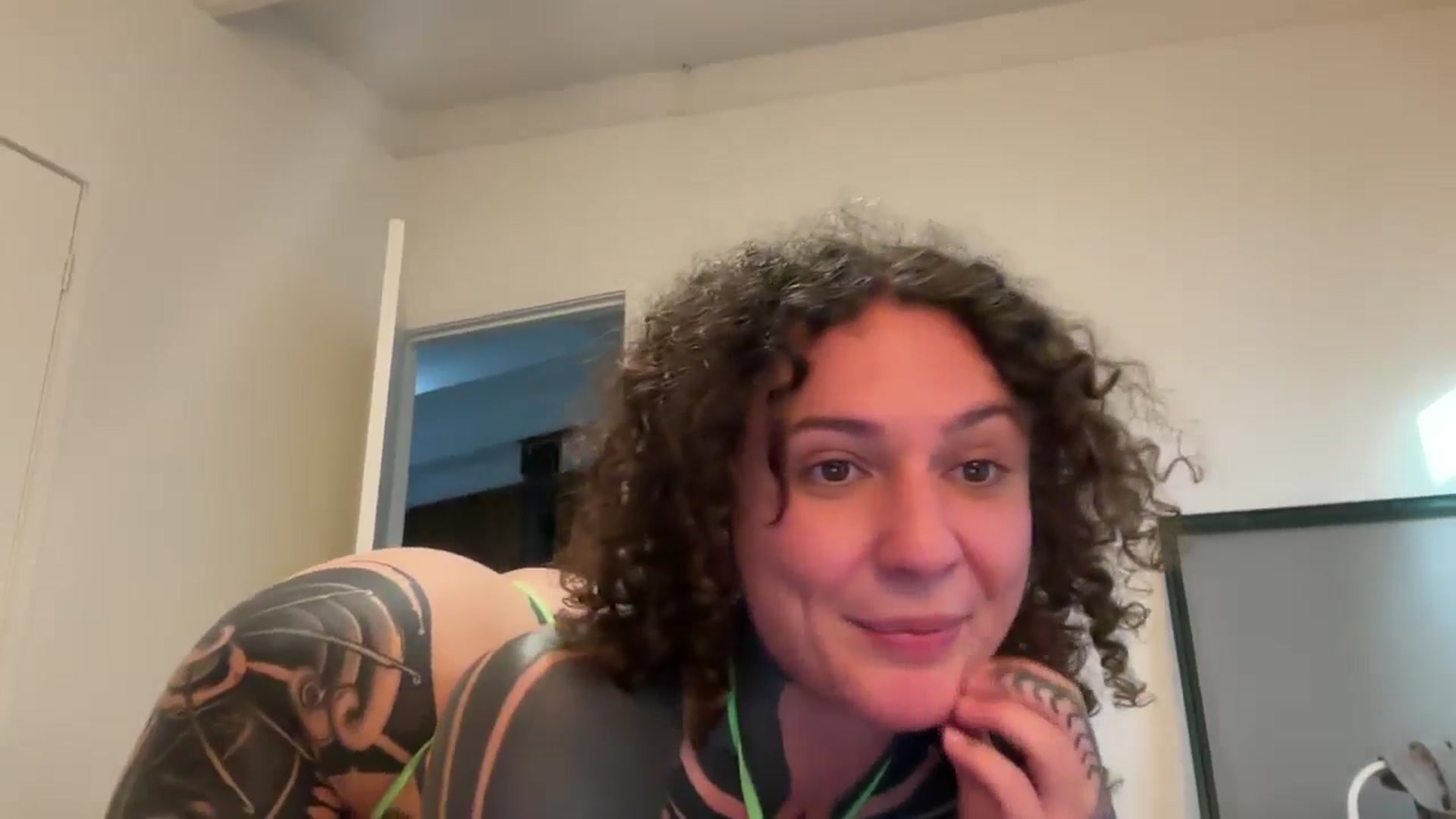 Gallery image thumbnail from Alt_Aussie's myfreecams stream on, 12/05/2025, 09:47 image 13 of 20