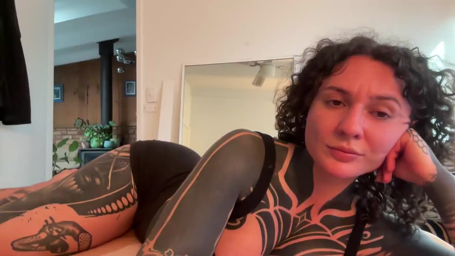 Gallery image thumbnail from Alt_Aussie's myfreecams stream on, 12/09/2025, 08:55 image 17 of 20