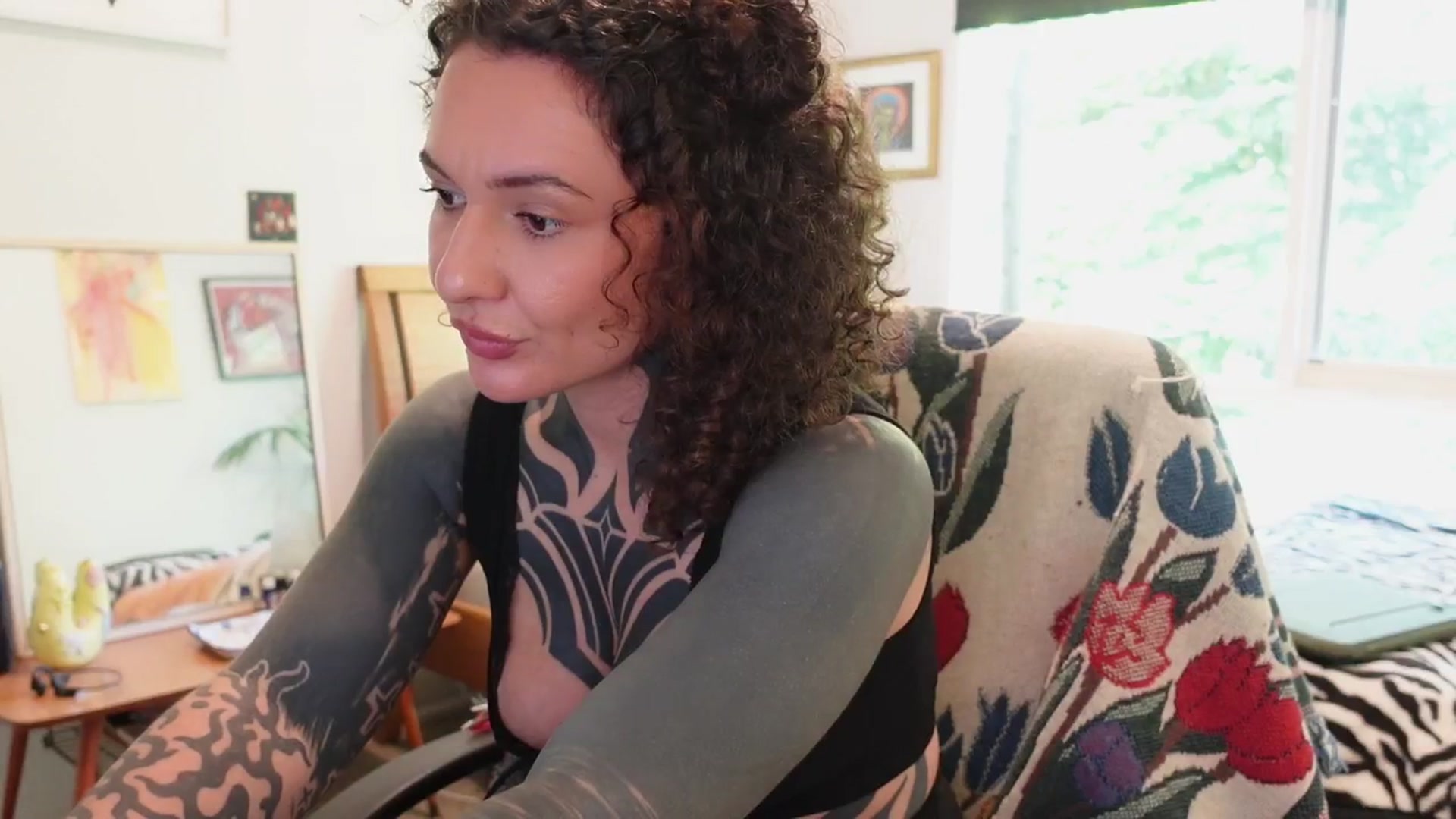 Gallery image thumbnail from Alt_Aussie's myfreecams stream on, 12/17/2025, 02:51 image 17 of 20