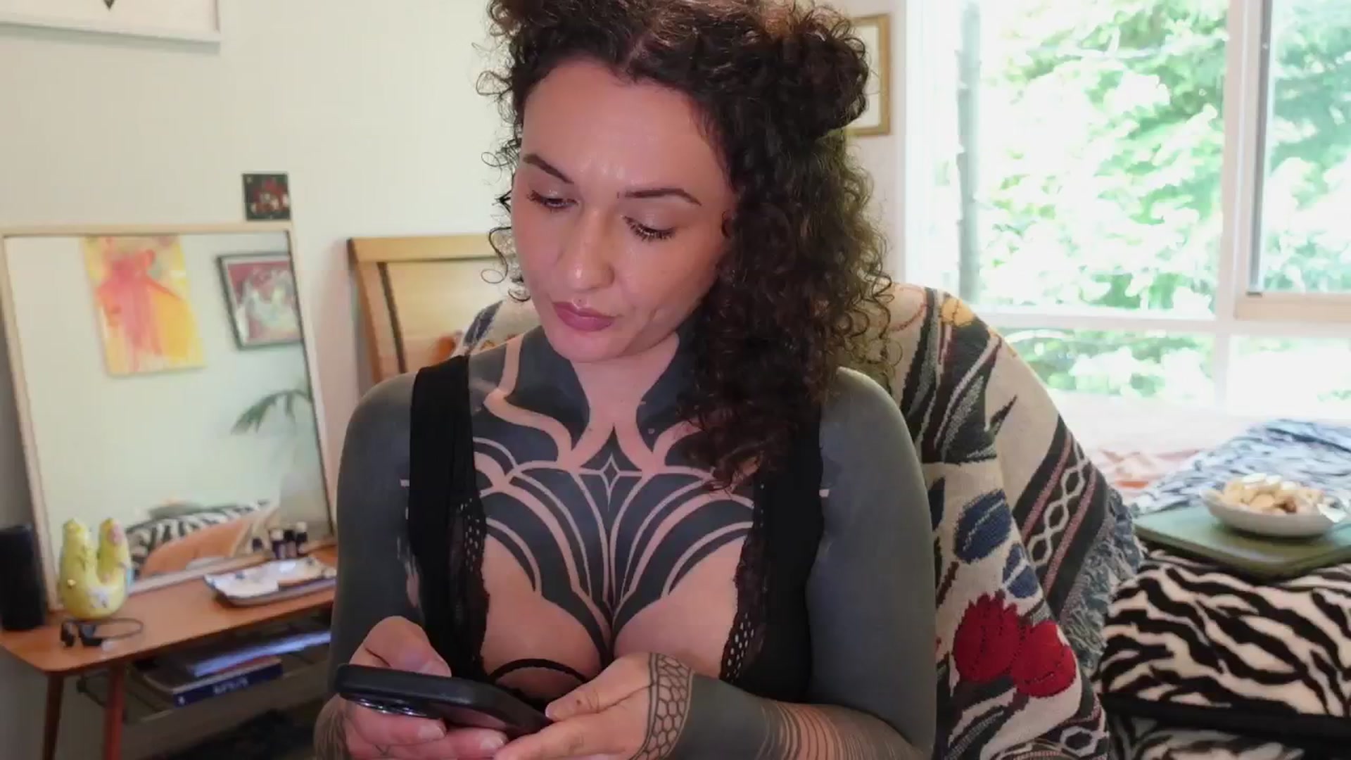 Gallery image thumbnail from Alt_Aussie's myfreecams stream on, 12/17/2025, 03:16 image 7 of 20