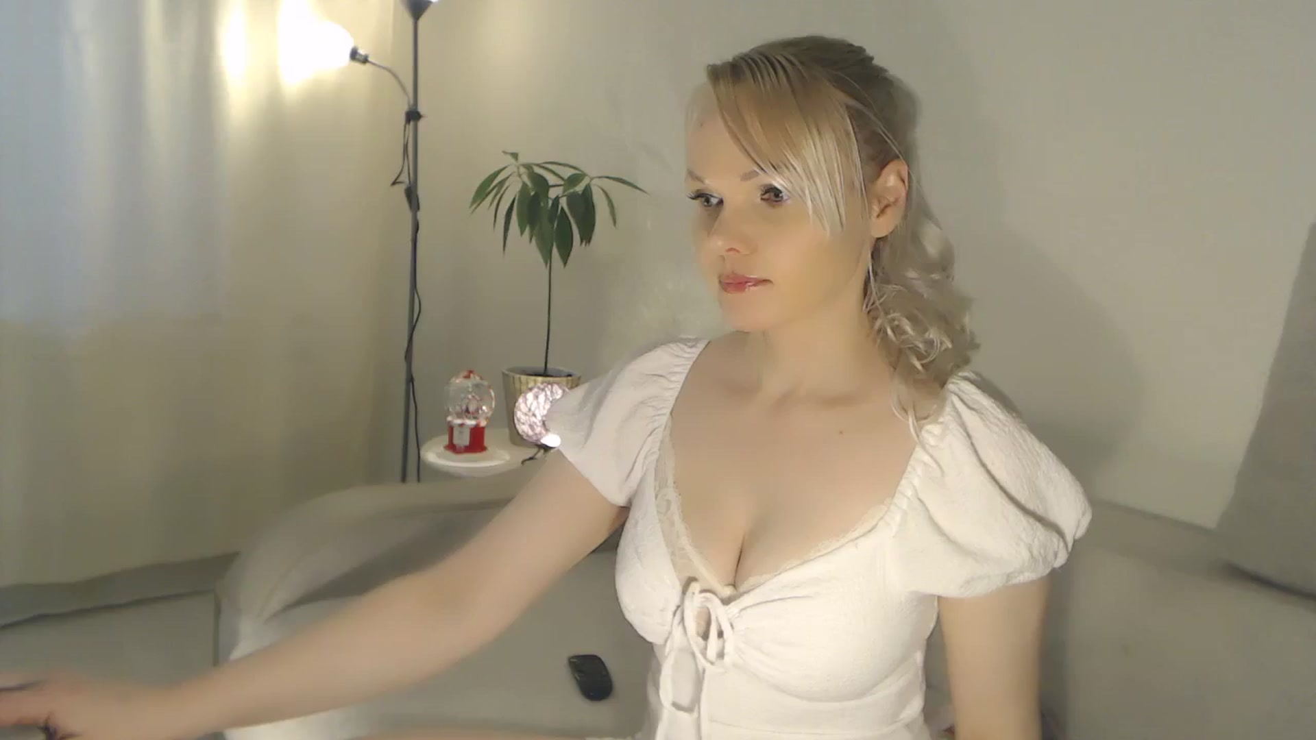 Gallery image thumbnail from Altana's myfreecams stream on, 01/01/2025, 11:23 image 9 of 20
