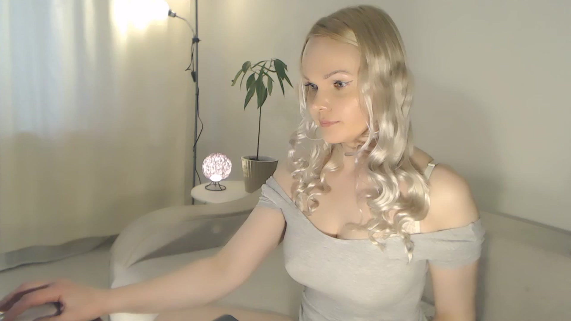 Gallery image thumbnail from Altana's myfreecams stream on, 03/01/2025, 14:15 image 8 of 20