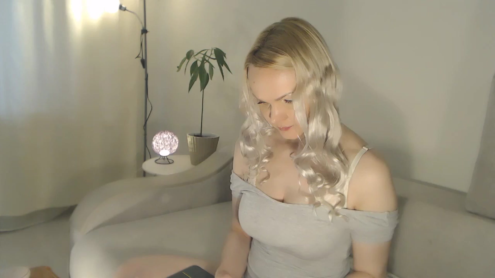 Gallery image thumbnail from Altana's myfreecams stream on, 03/01/2025, 14:15 image 20 of 20