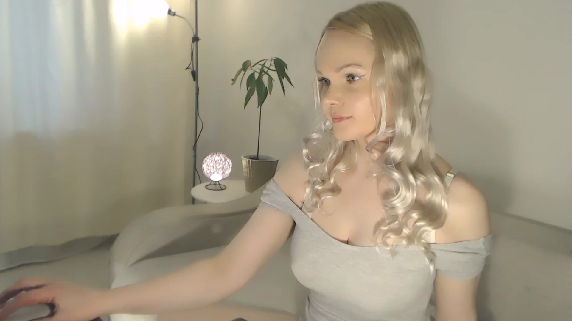 Gallery image thumbnail from Altana's myfreecams stream on, 03/01/2025, 14:15 image 7 of 20