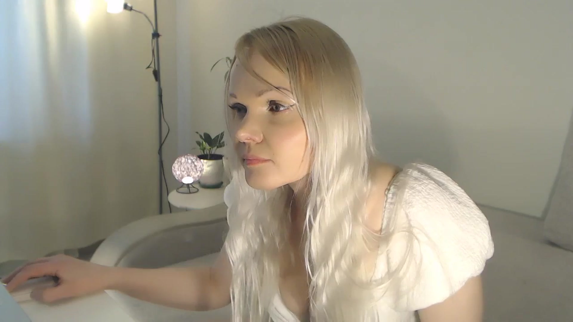 Gallery image thumbnail from Altana's myfreecams stream on, 03/23/2025, 14:51 image 19 of 20