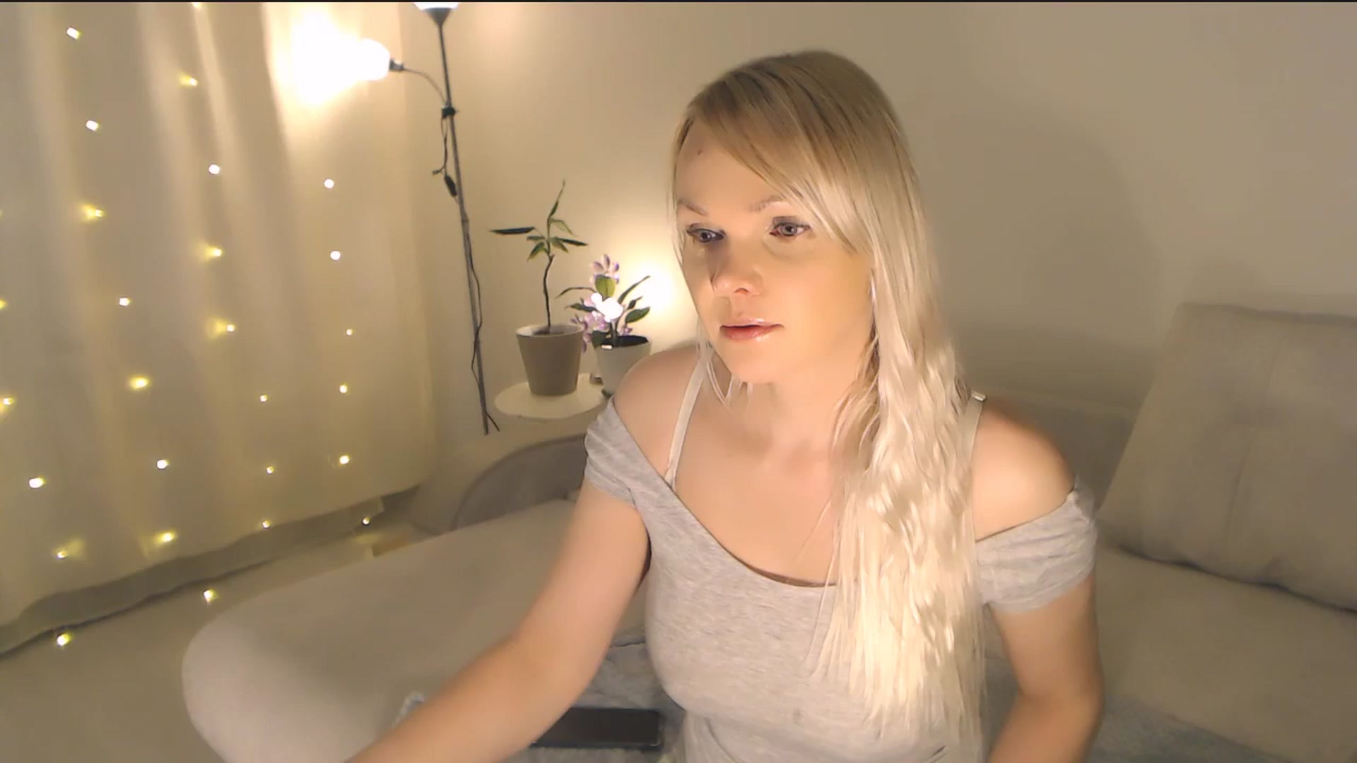 Gallery image thumbnail from Altana's myfreecams stream on, 12/20/2025, 01:59 image 7 of 20