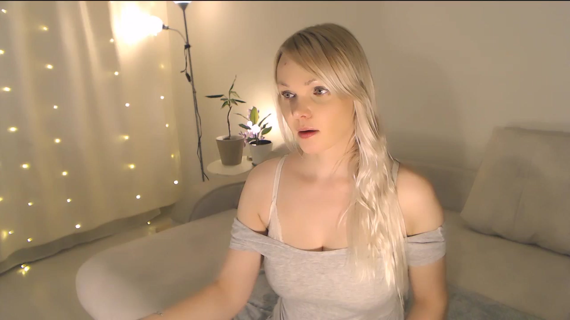 Gallery image thumbnail from Altana's myfreecams stream on, 12/20/2025, 03:24 image 12 of 20