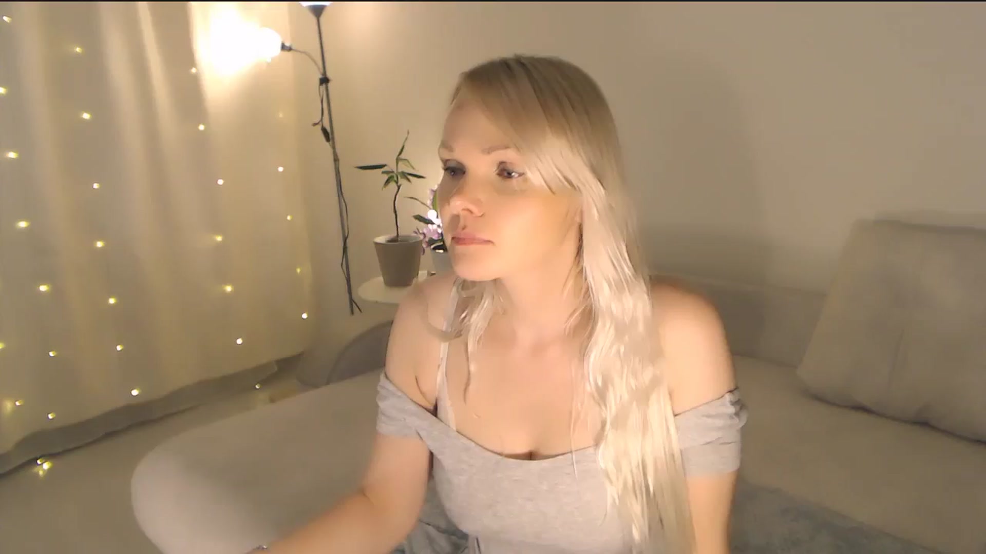 Gallery image thumbnail from Altana's myfreecams stream on, 12/20/2025, 03:24 image 8 of 20