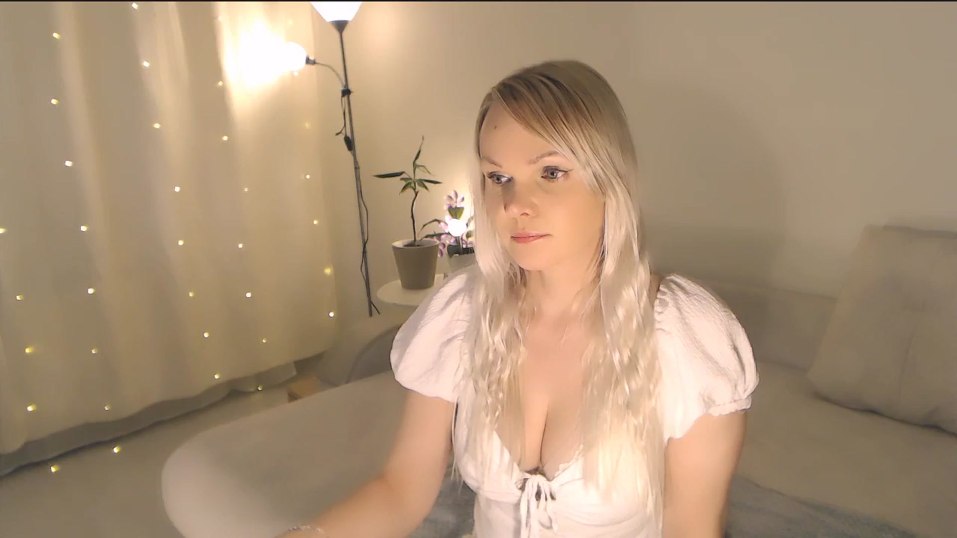 Gallery image thumbnail from Altana's myfreecams stream on, 01/01/2026, 02:31 image 19 of 20
